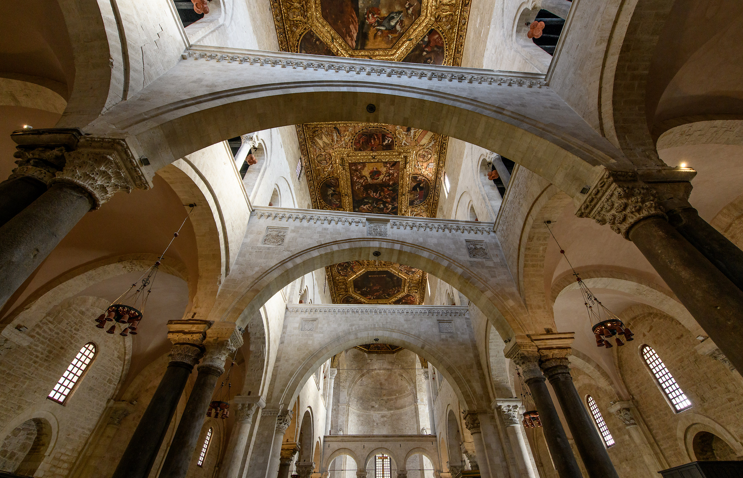 Bari-Interno di S.Nicola