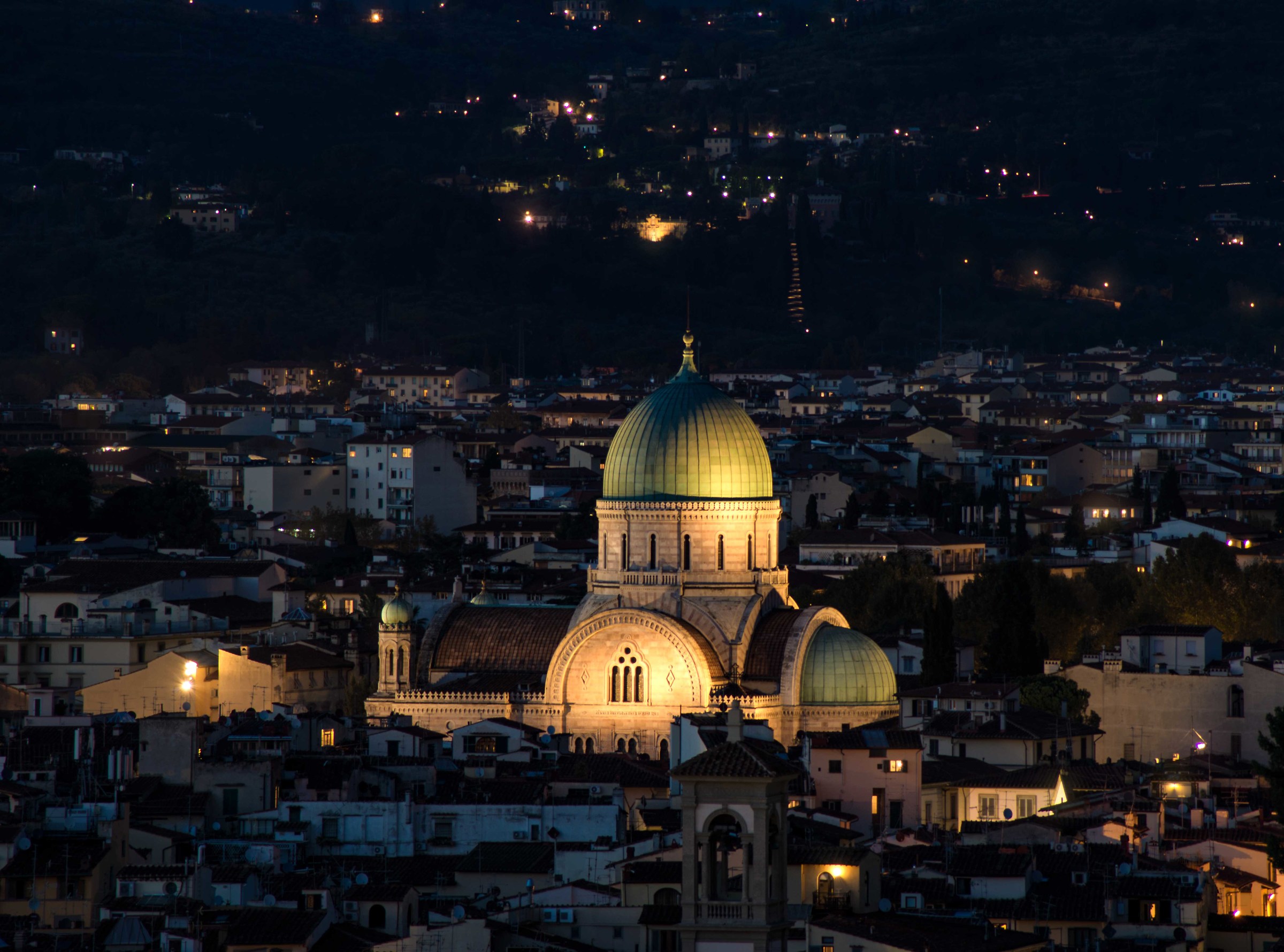 The synagogue of Florence (view from Piazzale Michelangelo)