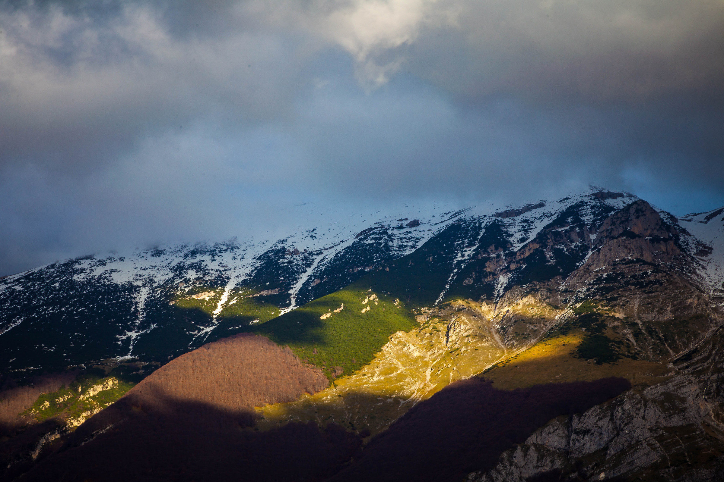 raggio di sole sul monte