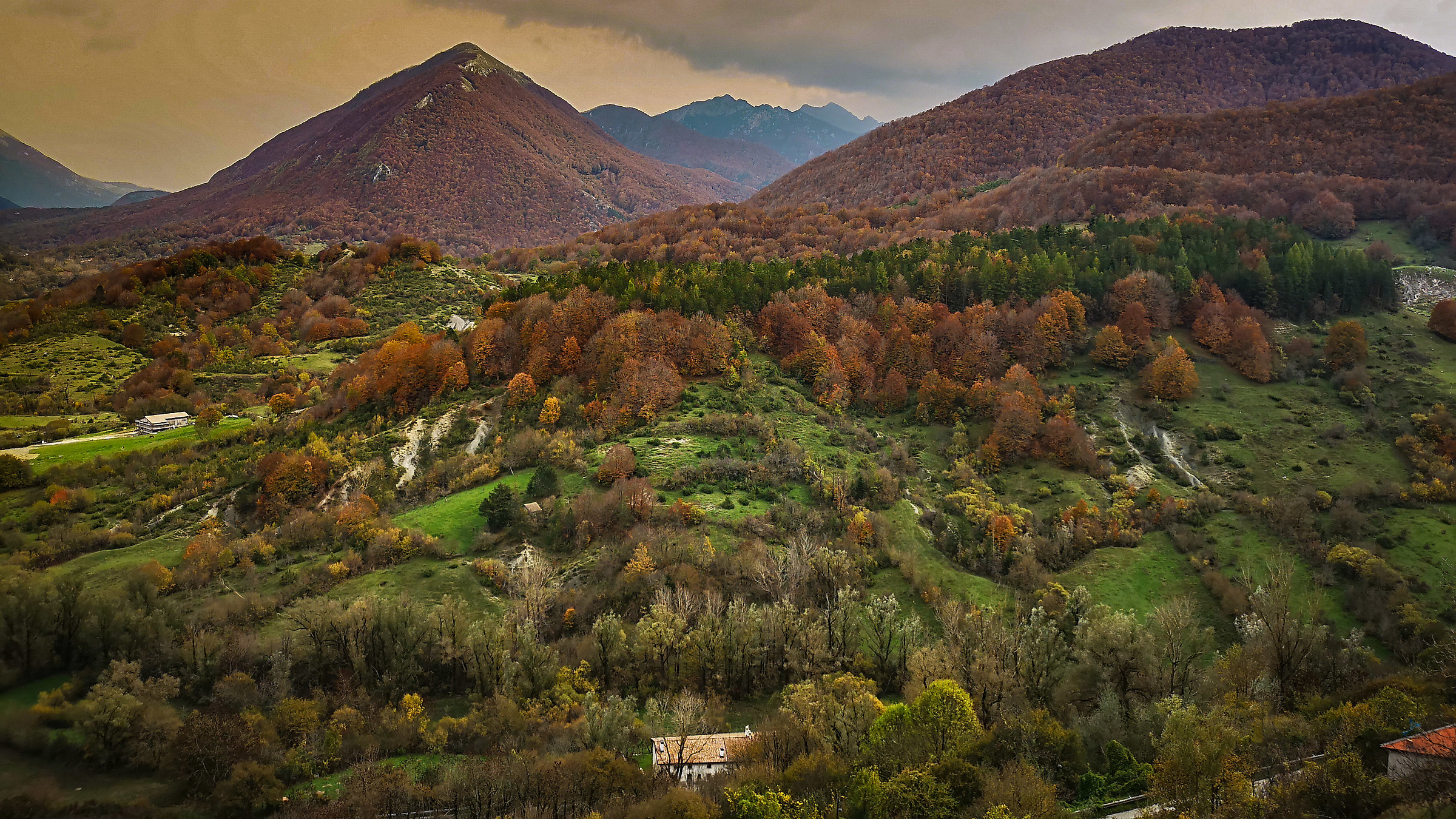 Scorcio autunnale del Parco nazionale d'Abruzzo