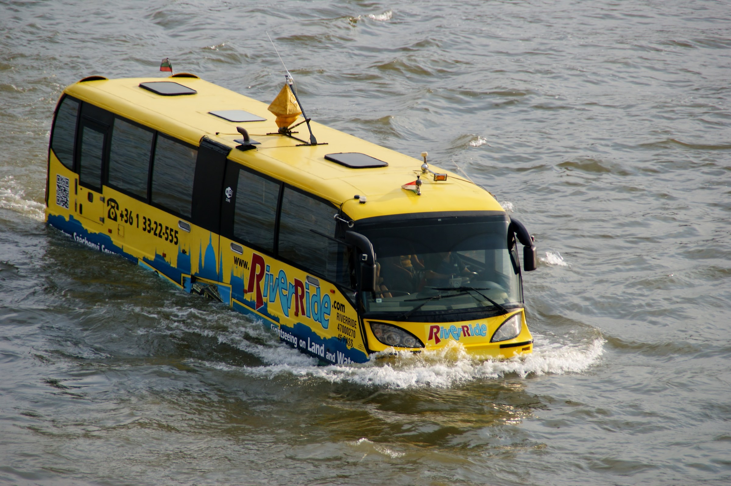 To Dedramatize... 2 steps into the Danube