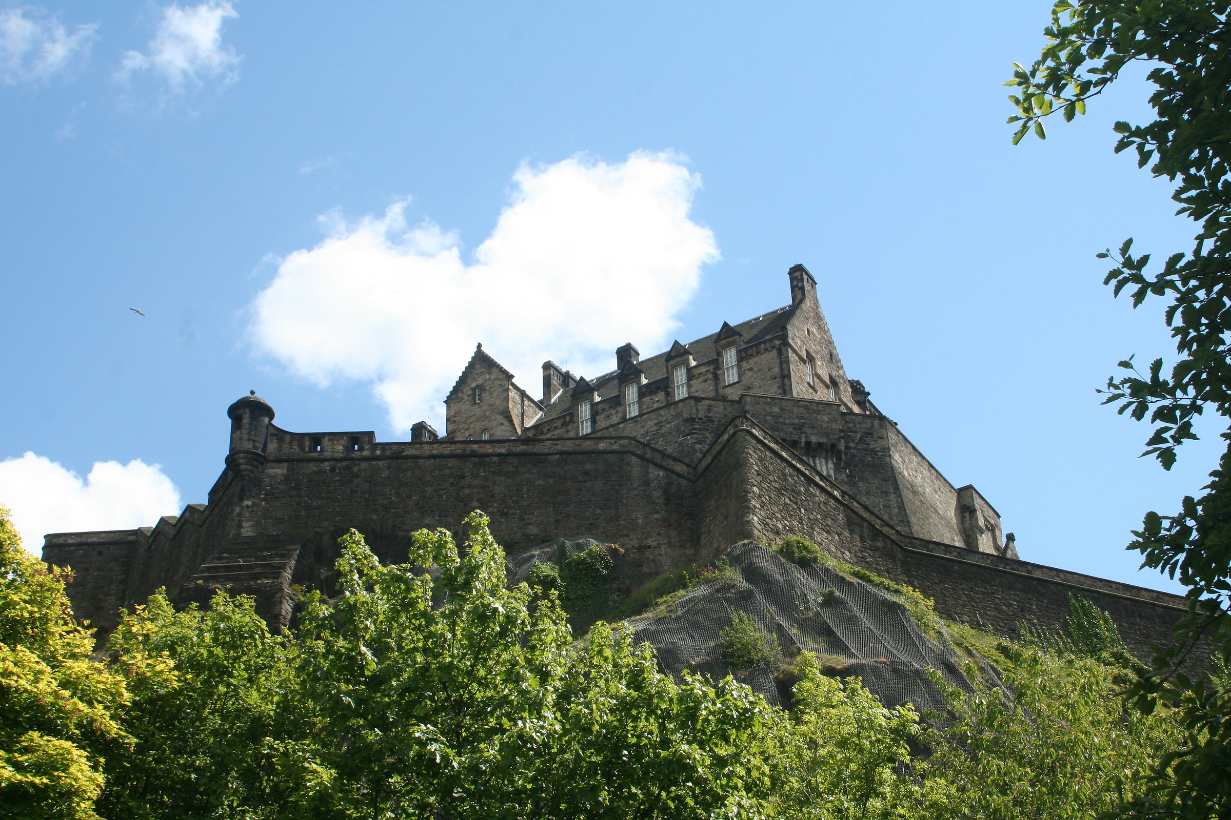 Edinburgh Castle seen from the need of Princess Street
