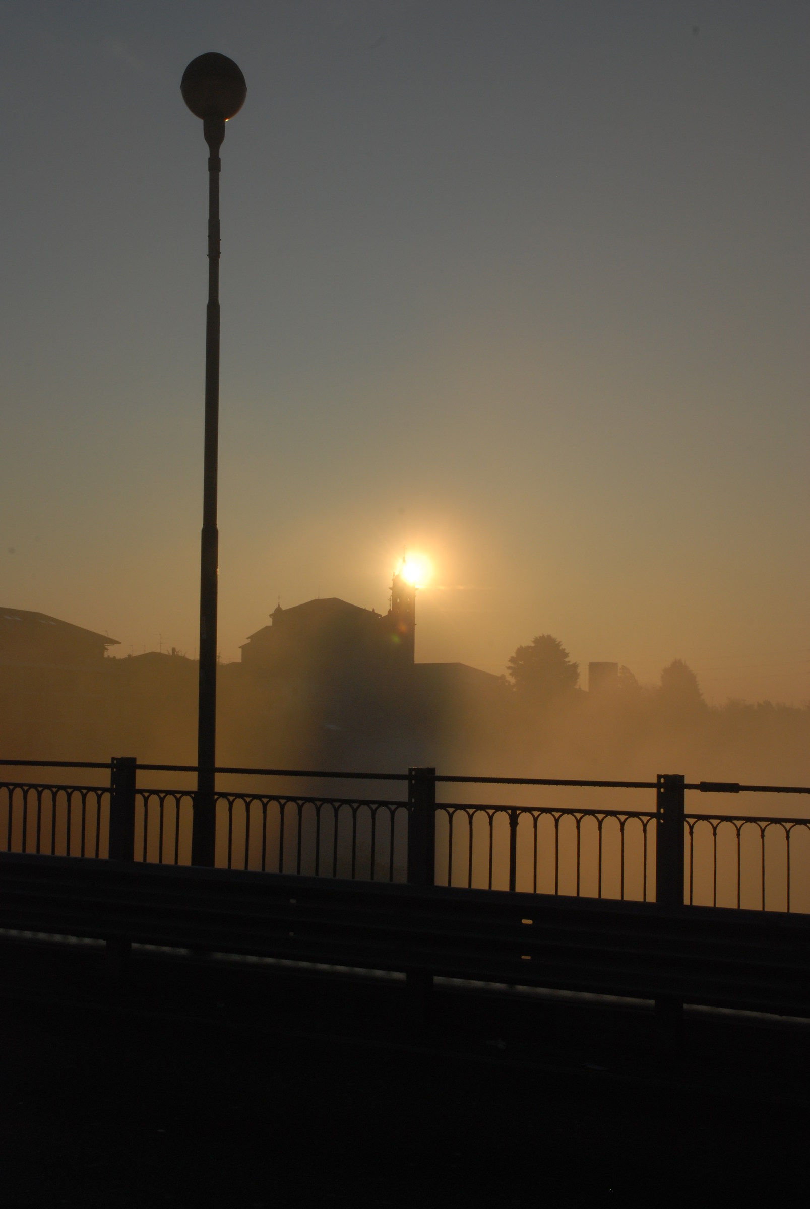 Alba sul ponte