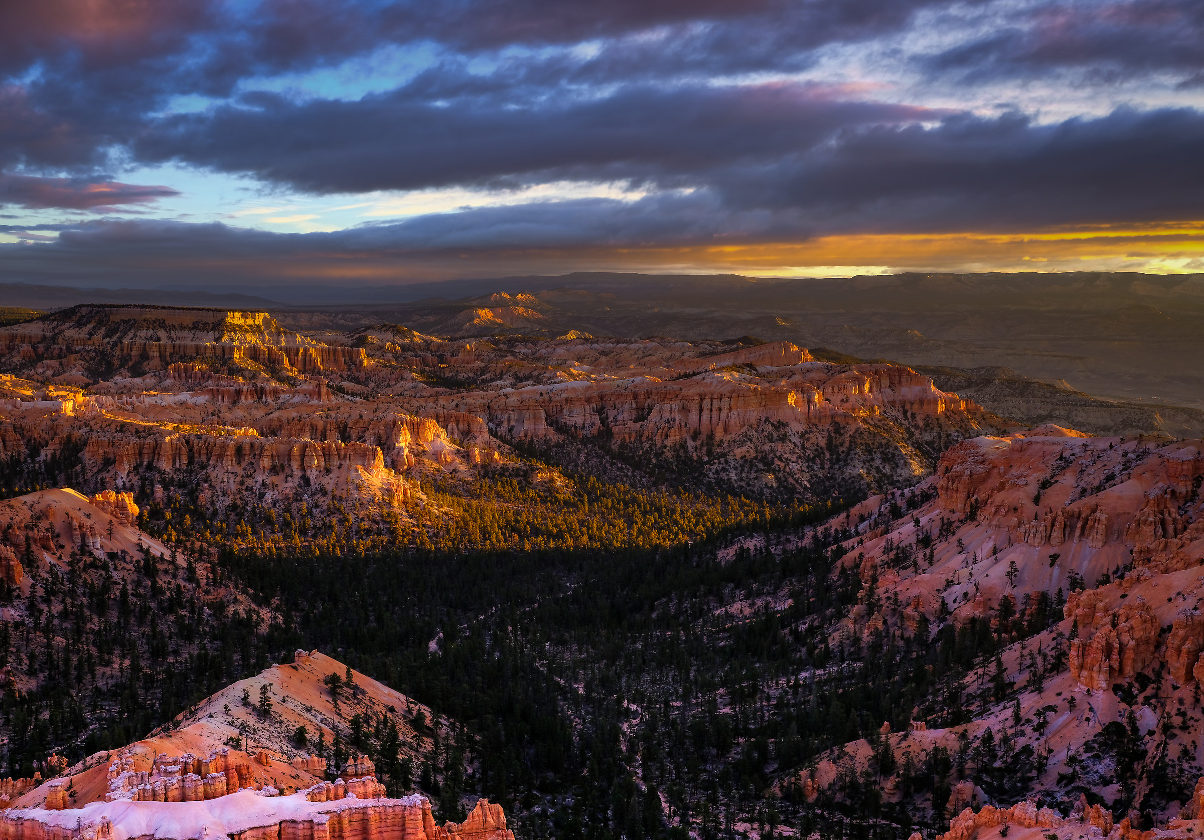 Dawn - Bryce Canyon
