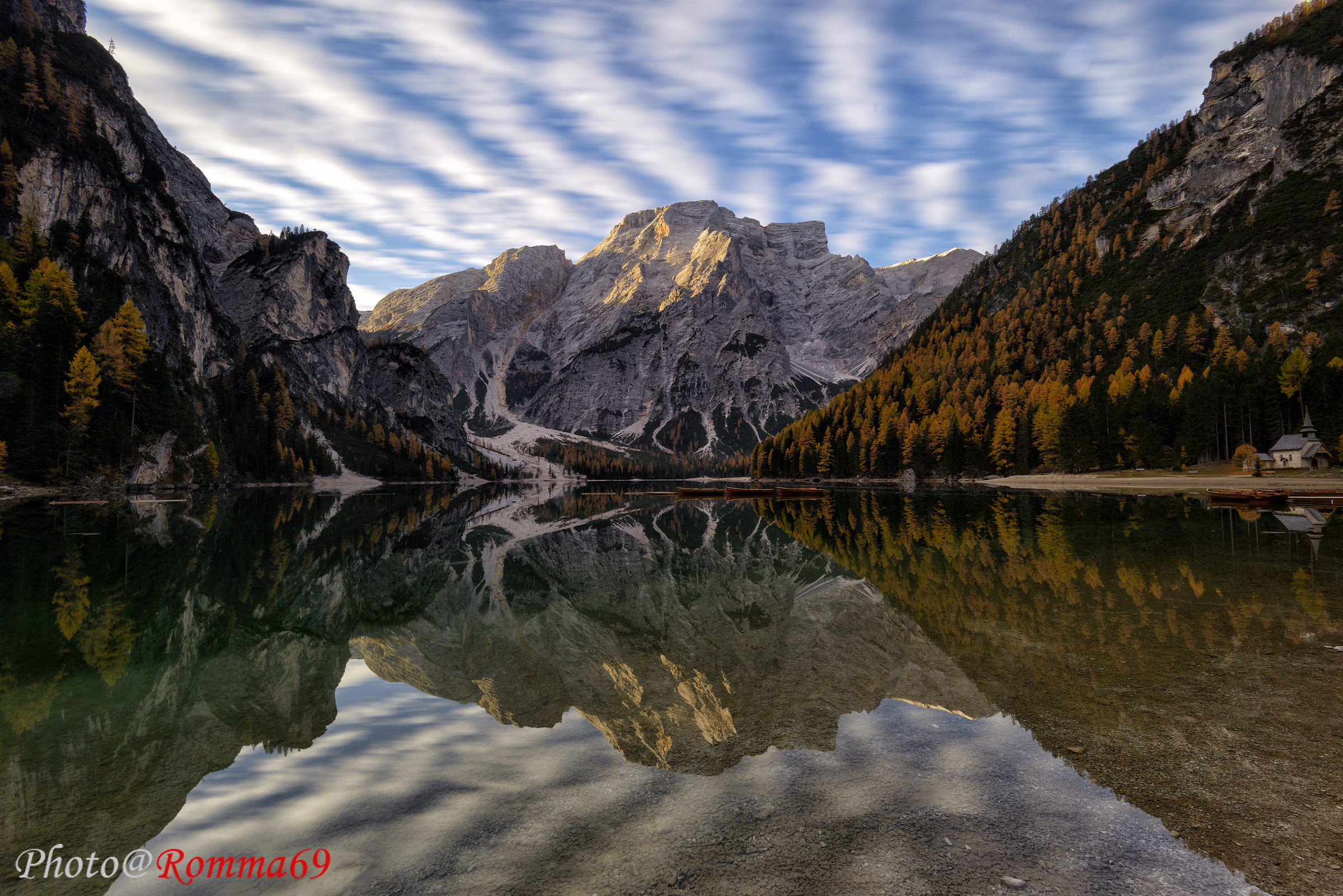 Vista classica del Lago di Braies
