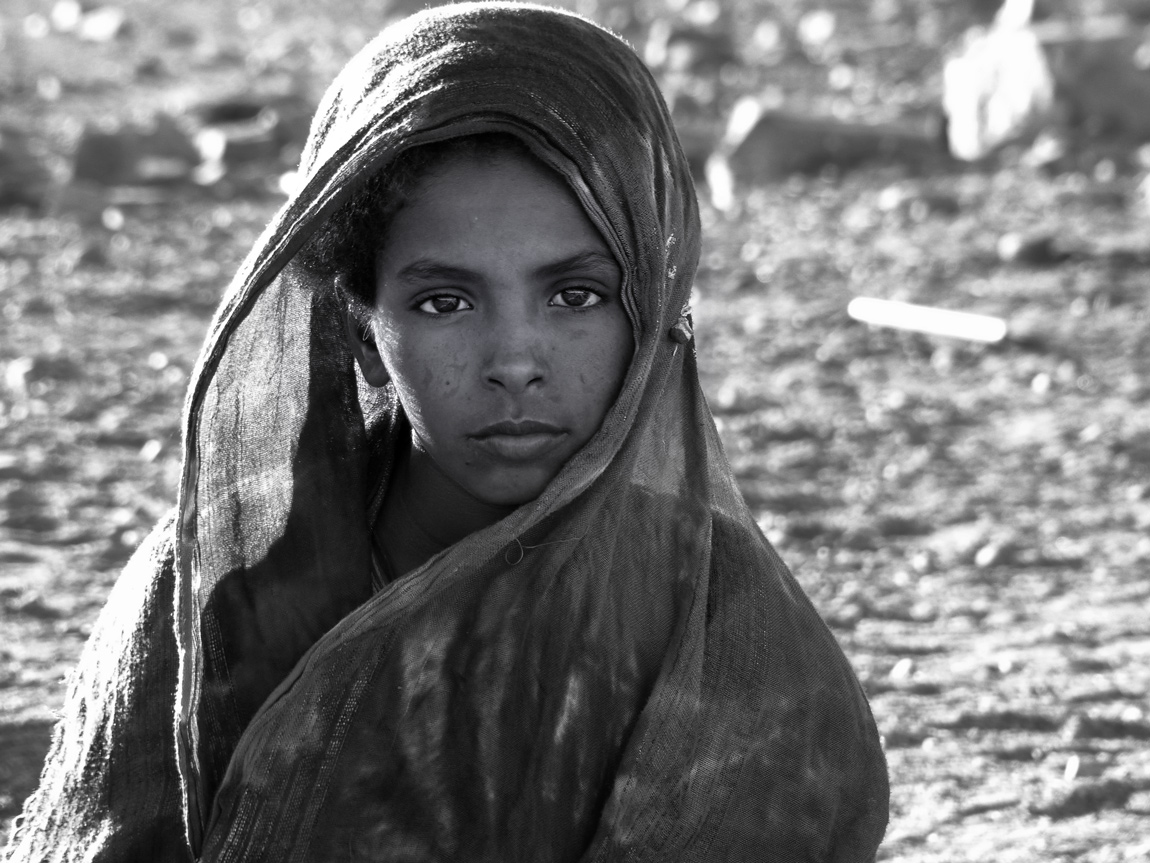 Ragazza beduina nel Gilf Kebir