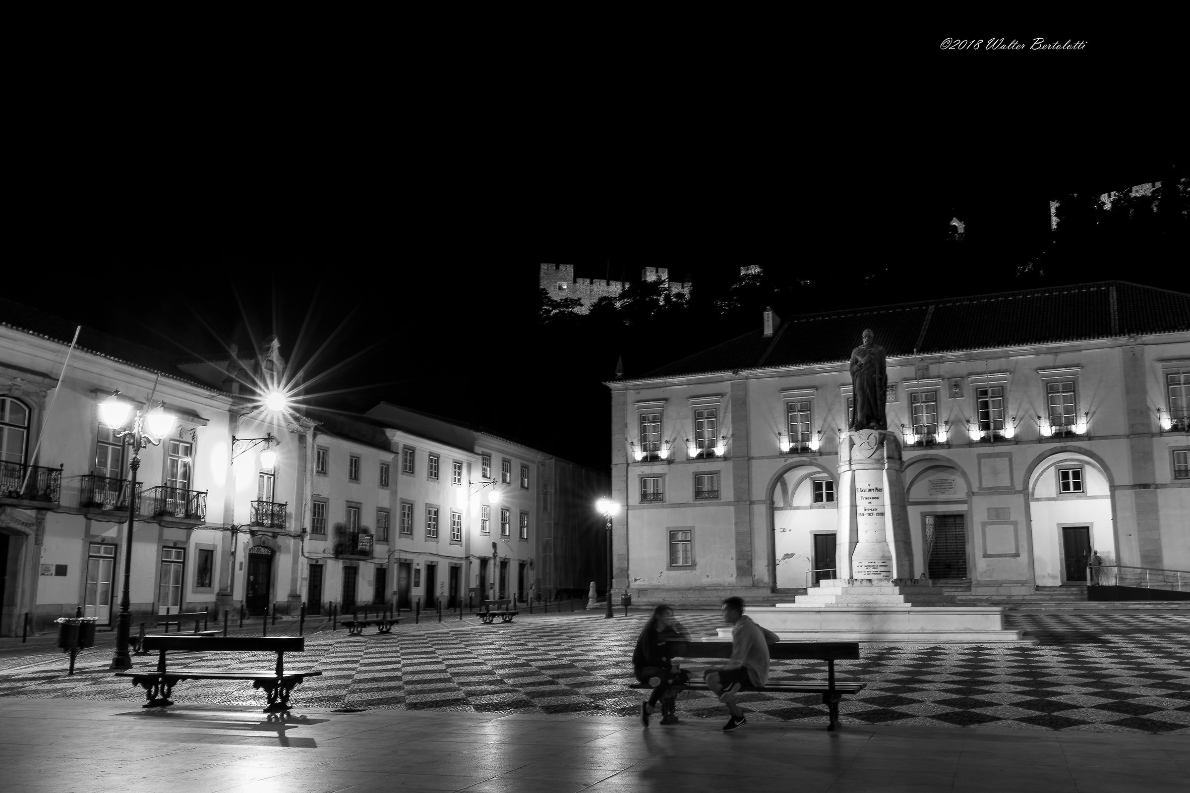 Tomar, one evening in the square