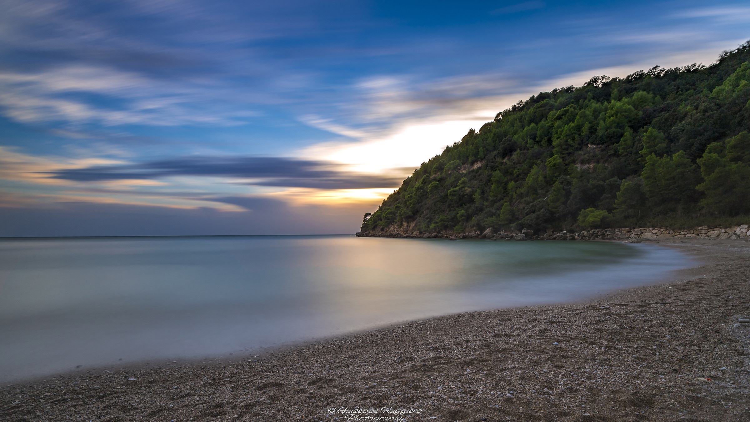 Scauri, spiaggia dei sassolini