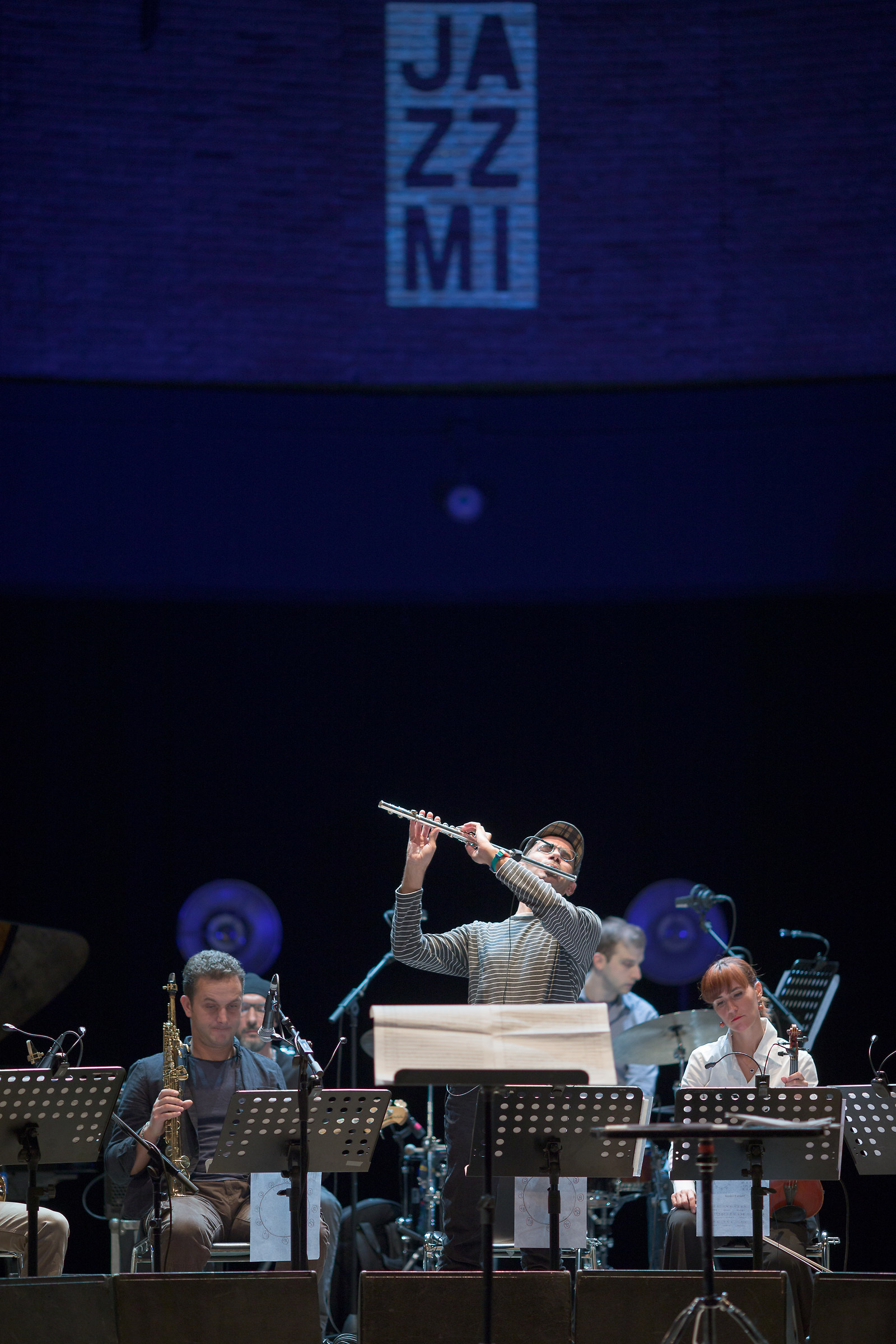 Artchipel Orch. dir.Ferdinando Faraò plays Soft Machi...