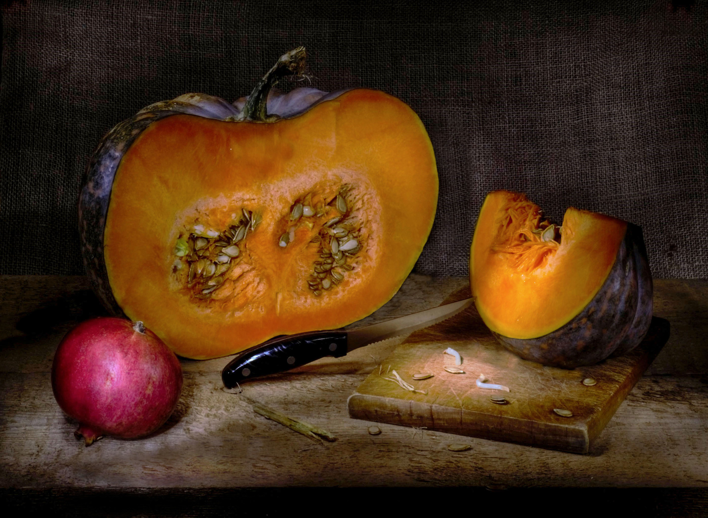 Natura morta con zucca e melograno