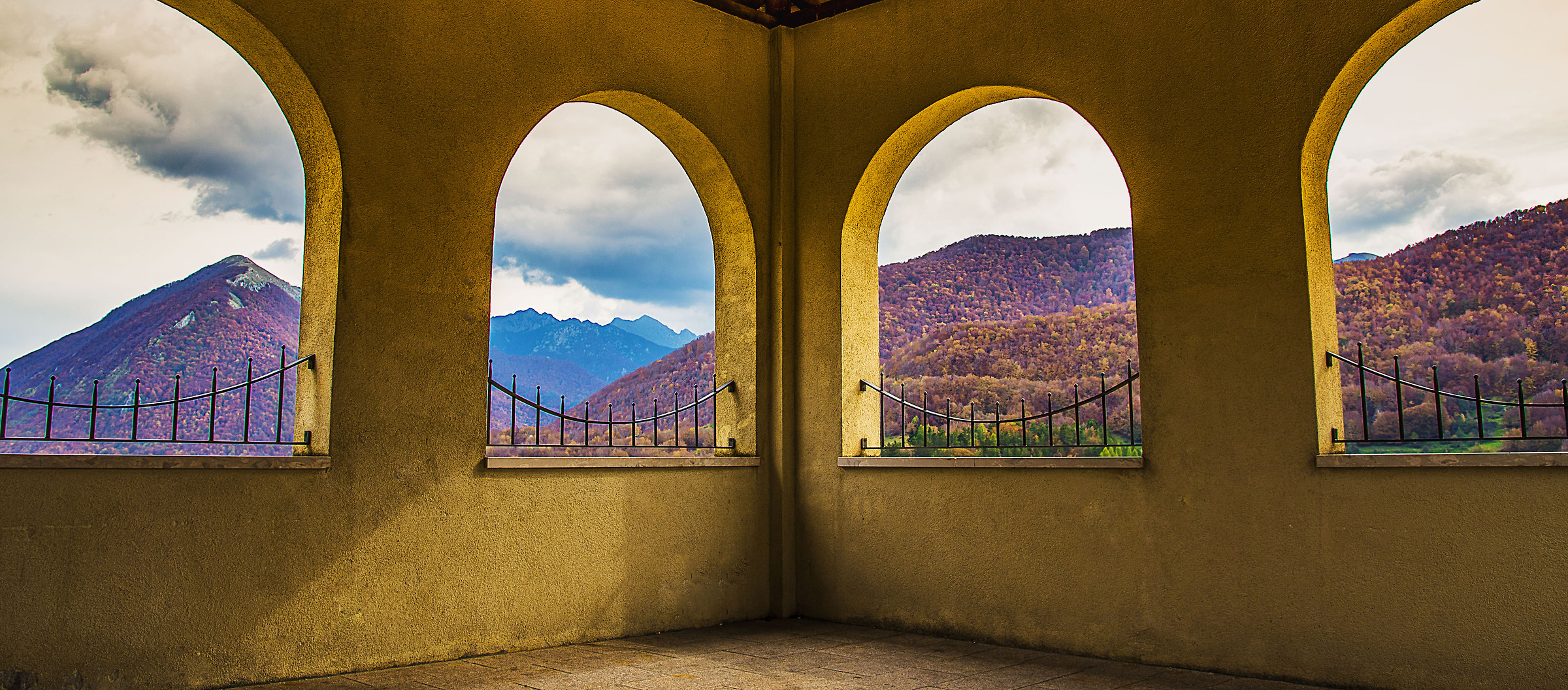 Finestre sui monti Marsicani