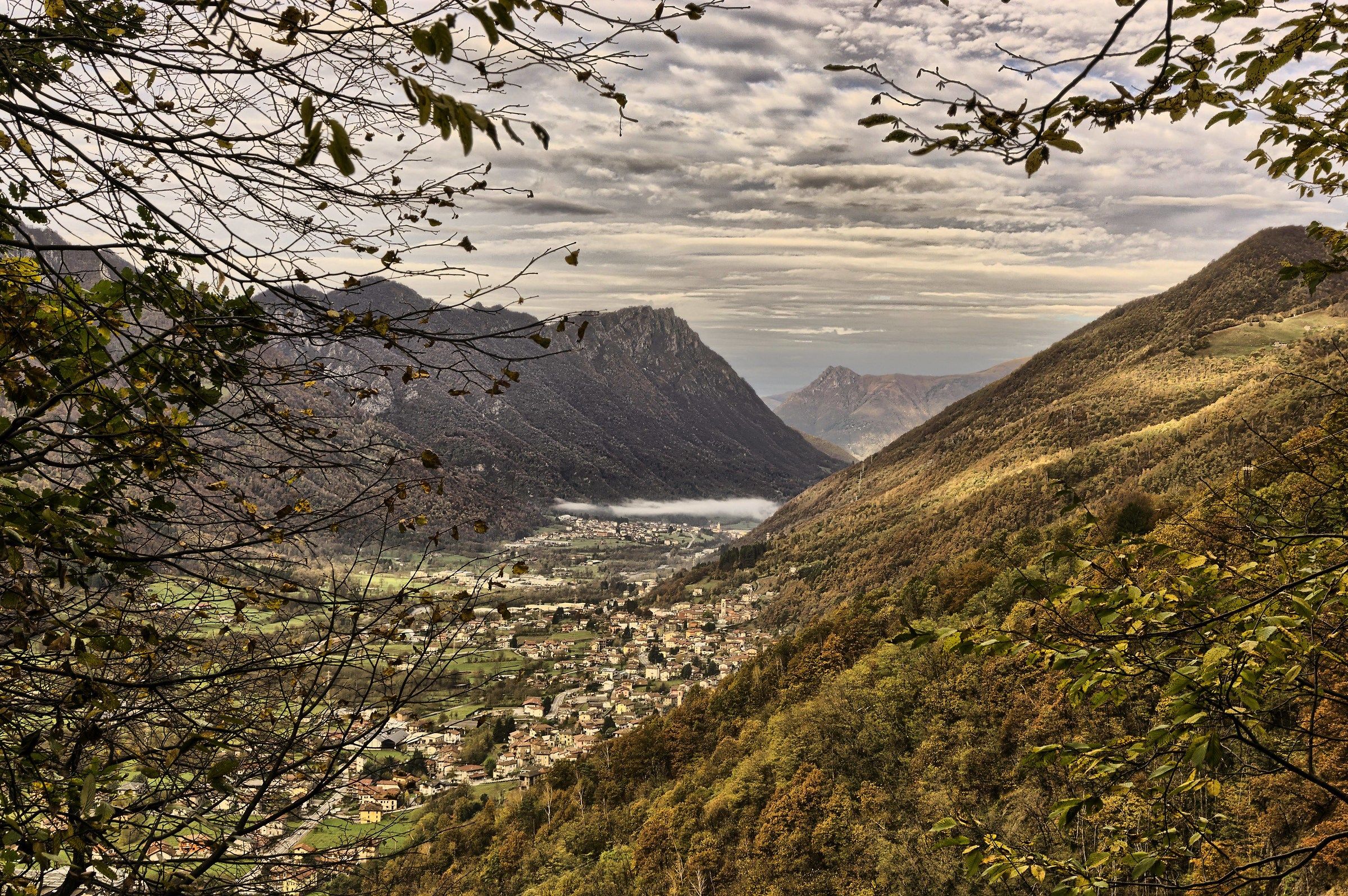 An autumn look on the Valsassina