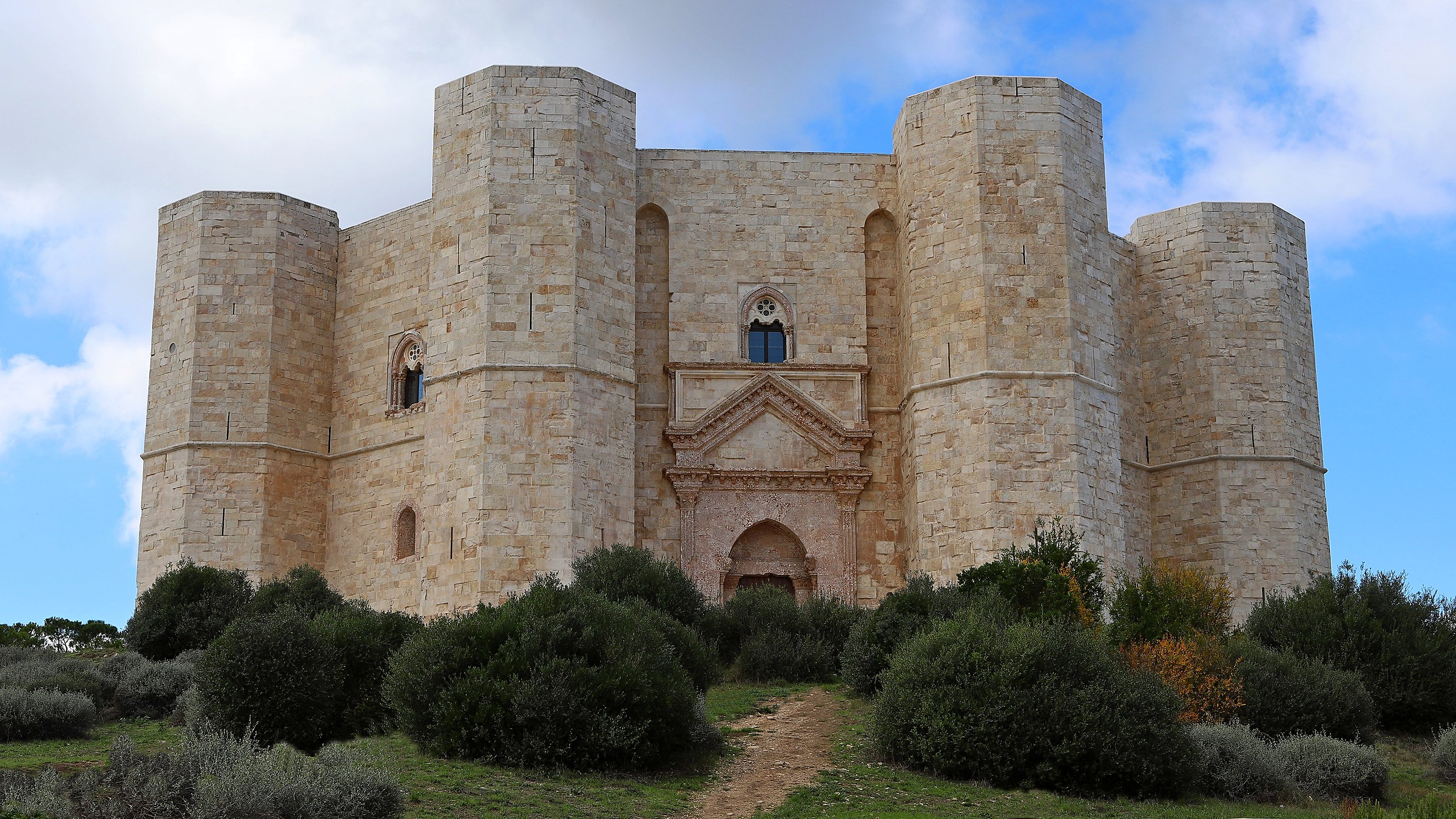Castel del Monte, Stupor Mundi. (1240 d.C.)