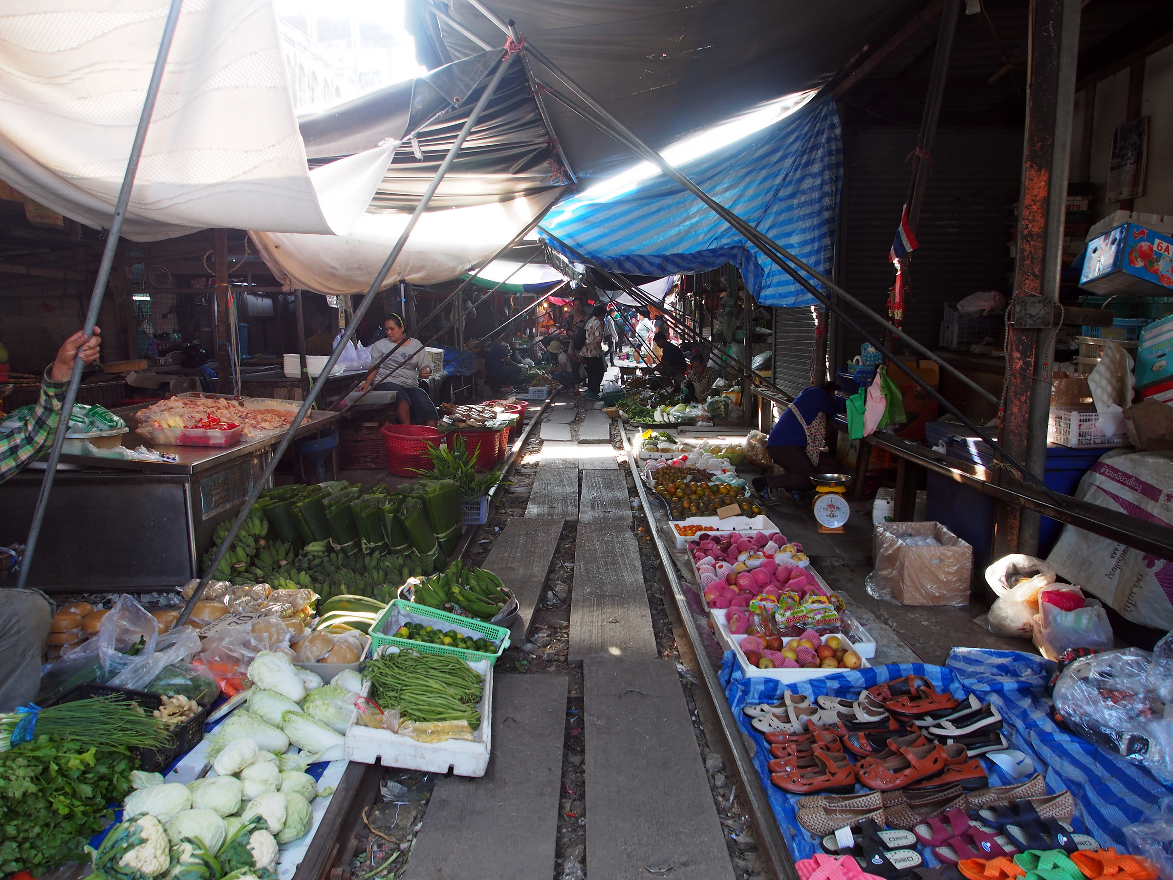 Maeklong Railway Market