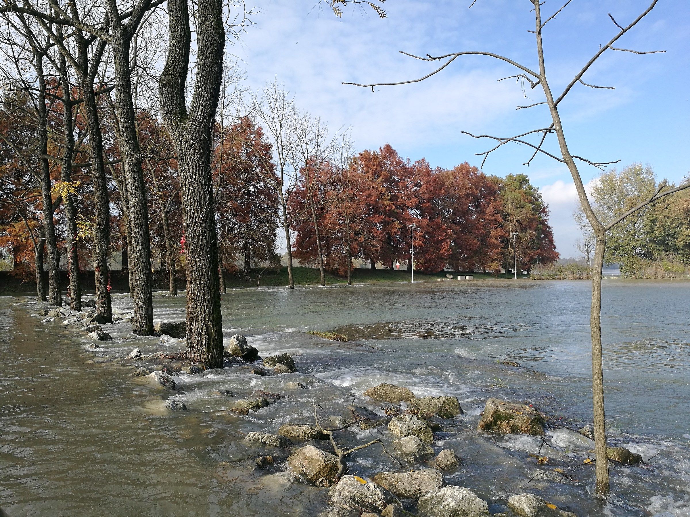 Il Po si riprende le sue golene