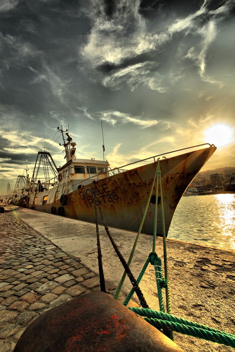 Porto Pesaro 2 (cleaned)