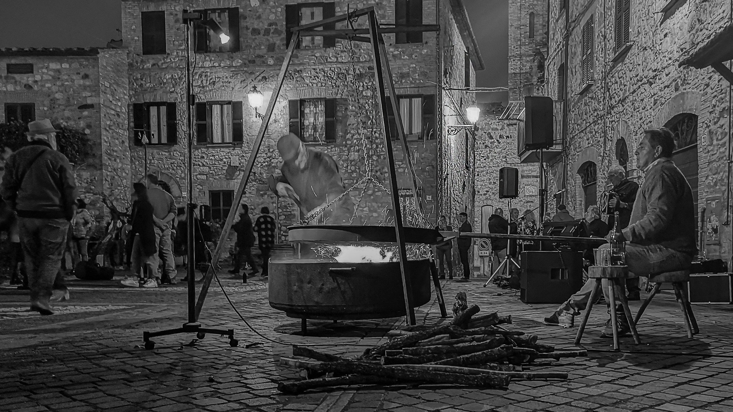 The fireman of roast chestnuts