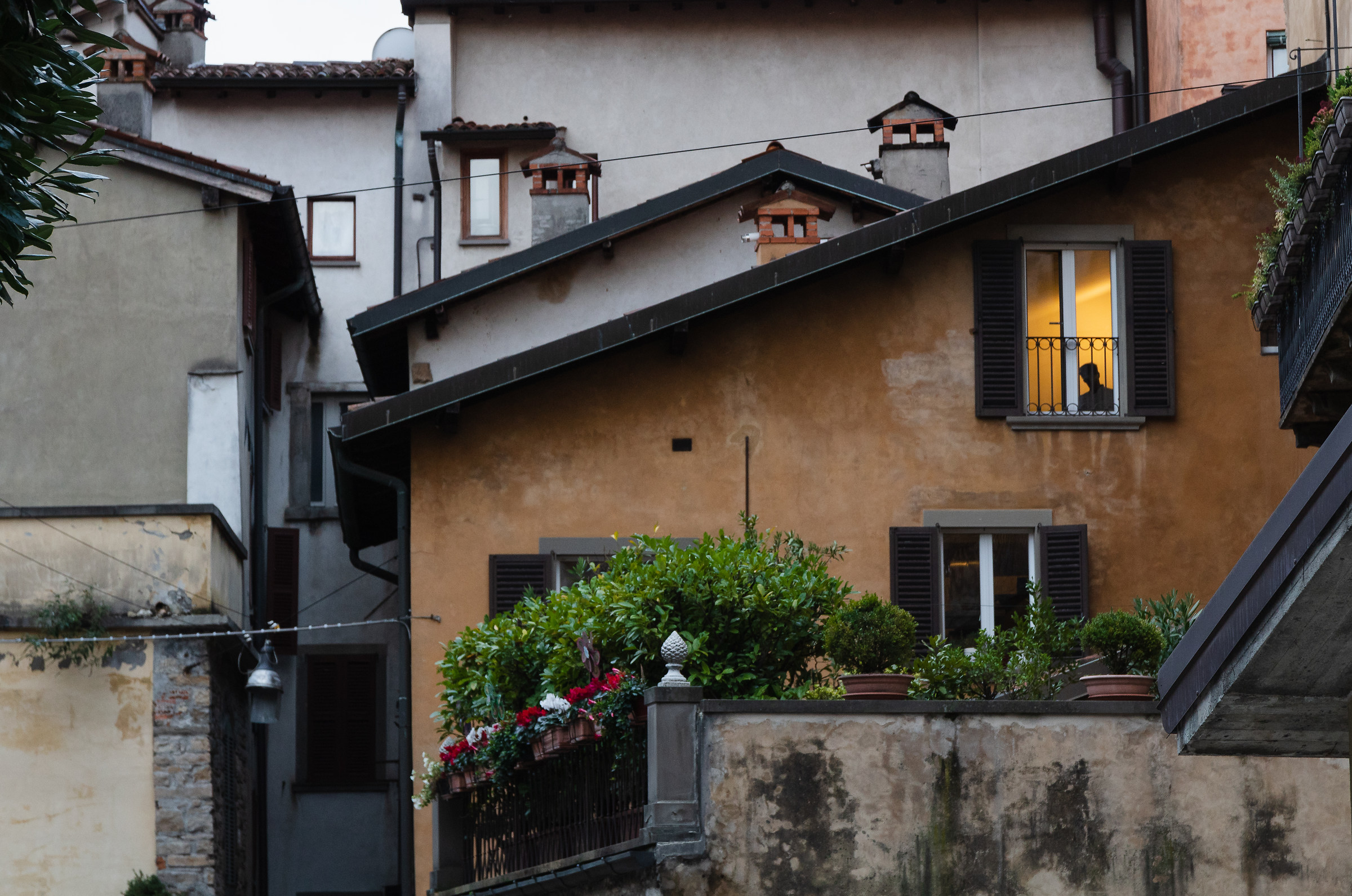 Nascosto tra i tetti