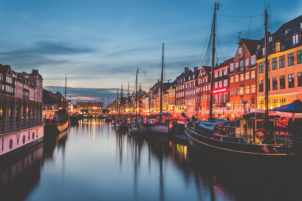 The lights of Nyhavn