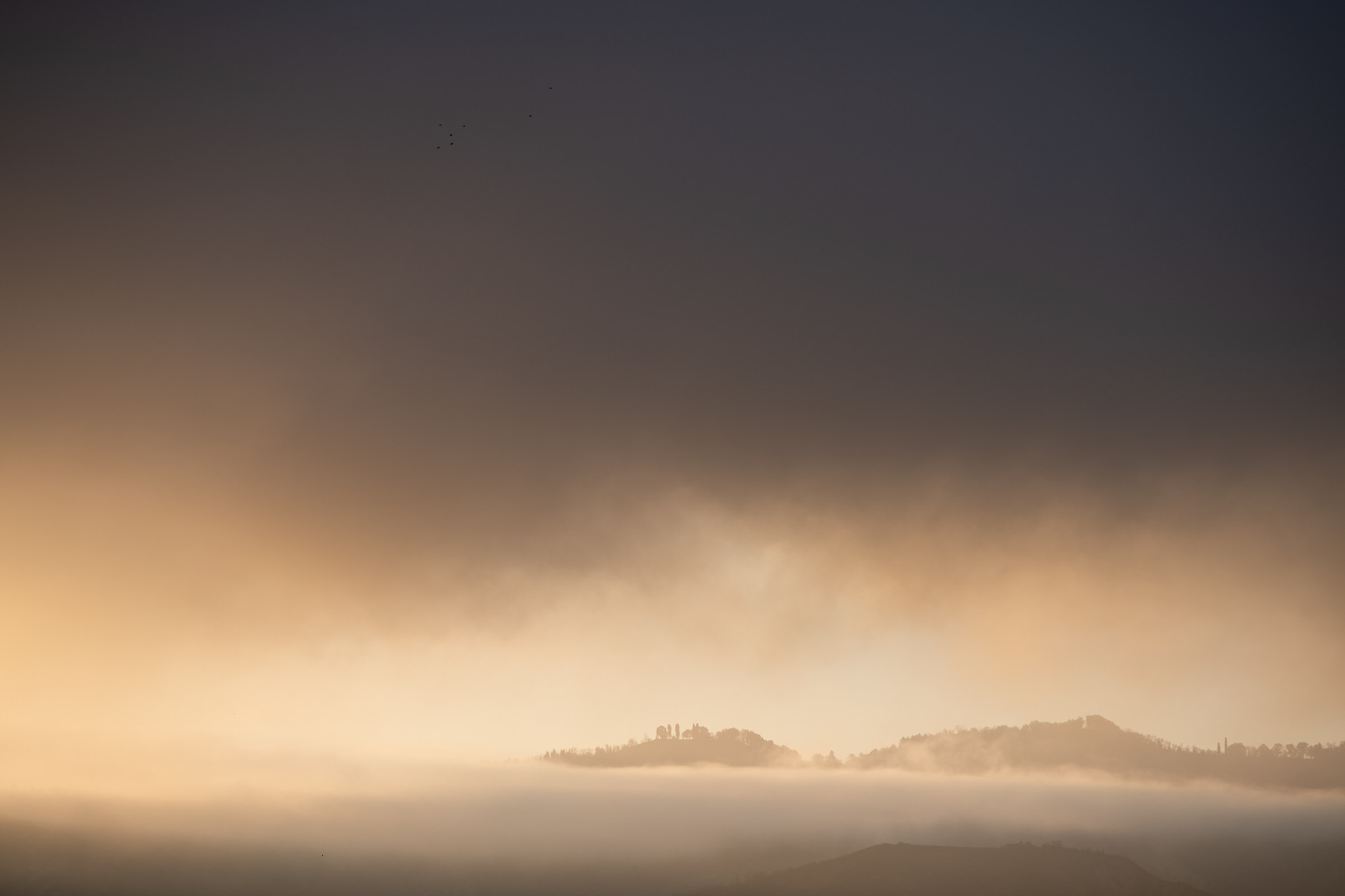 Alba di fronte a casa con fortunale in arrivo 6