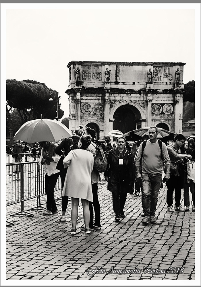 L'Arco di Costantino sotto la pioggia