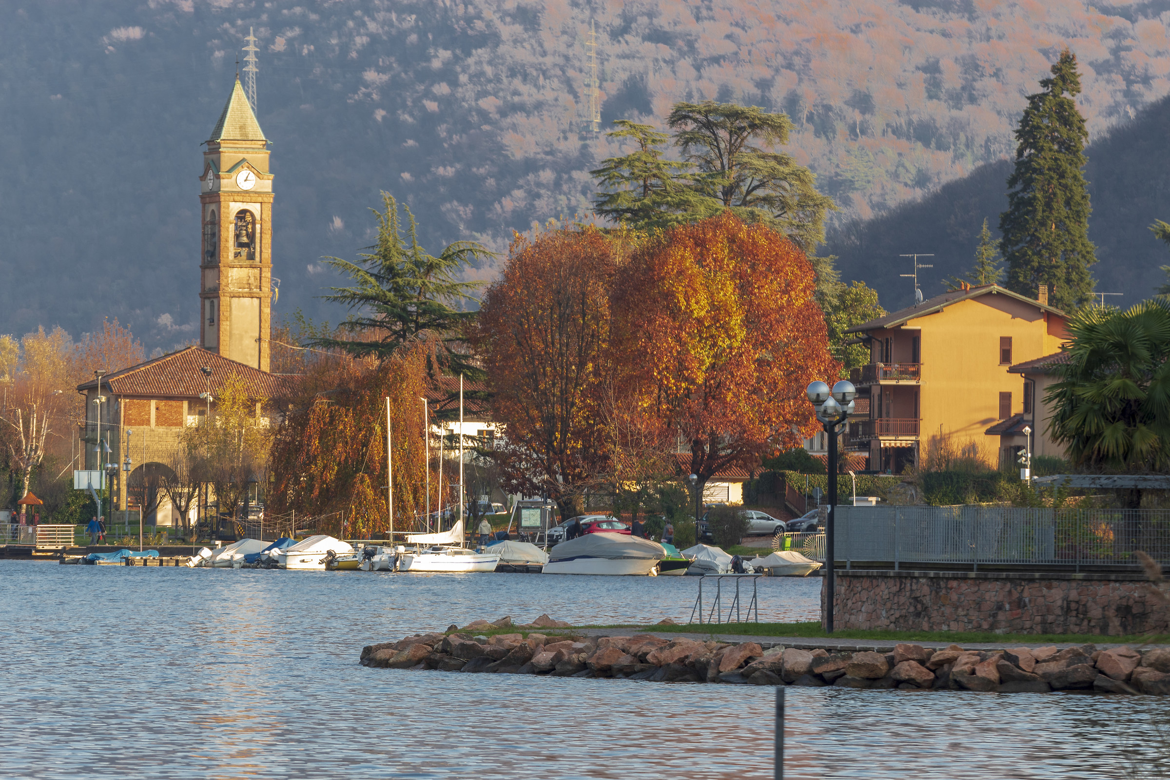 Autunno sul lago
