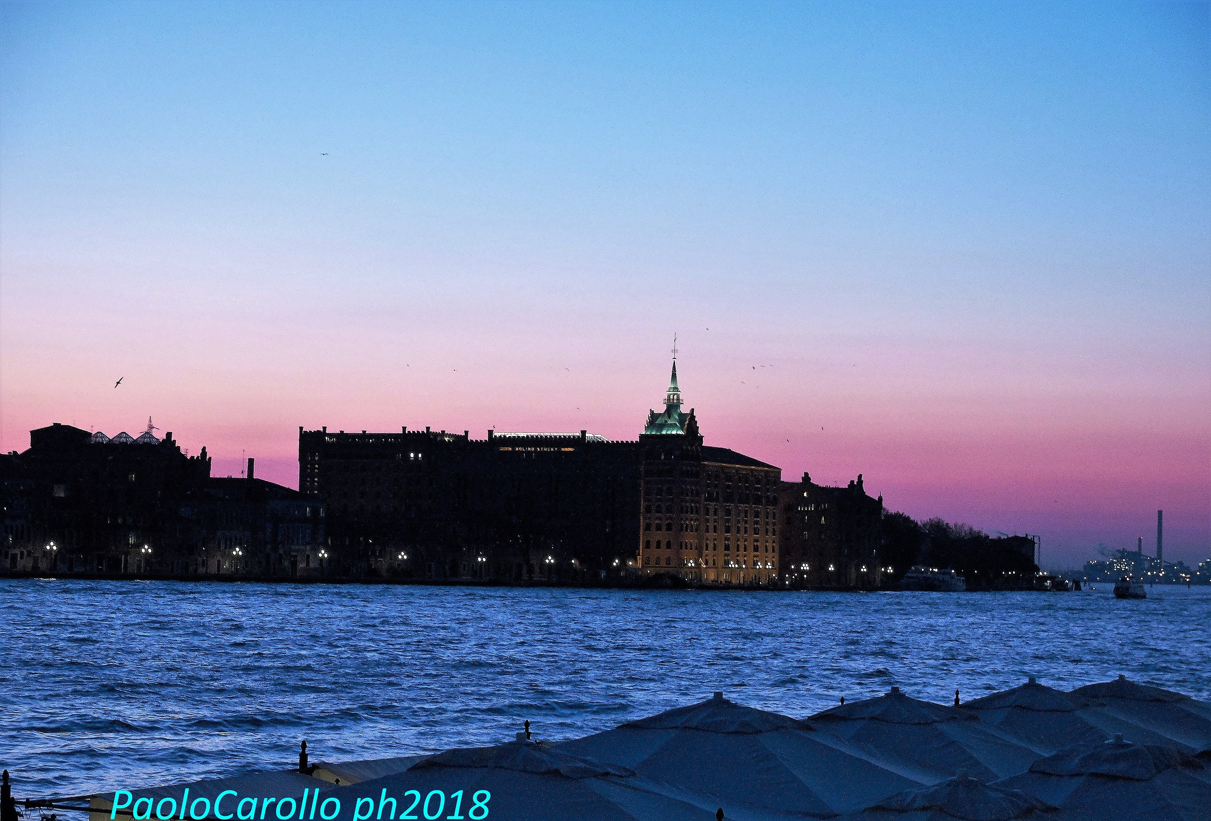 Tramonto blu a Venezia