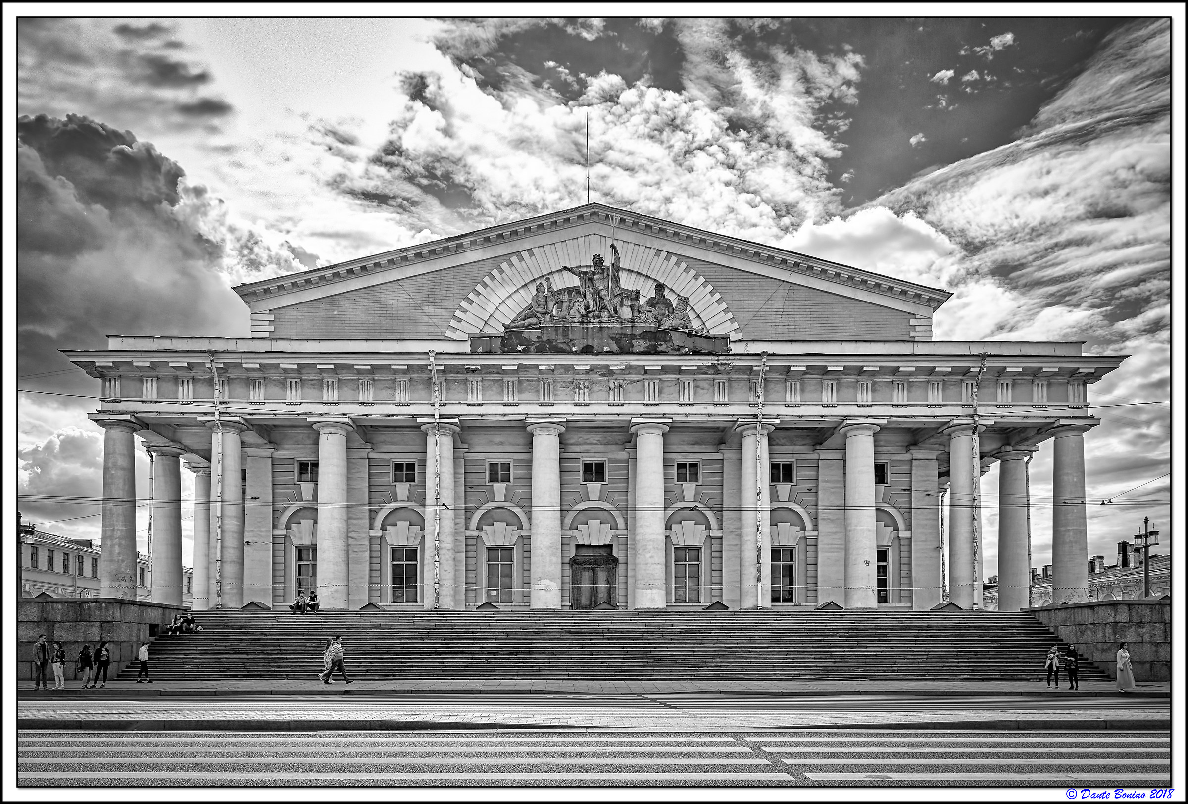 Il vecchio Palazzo della Borsa a San Pietroburgo