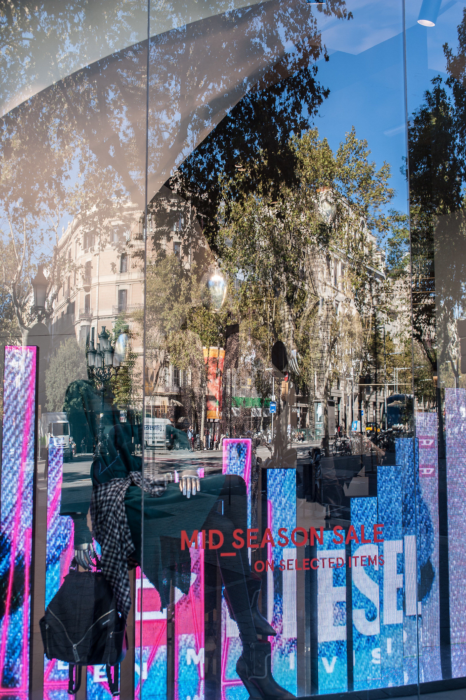 Showcase at Barcellona3