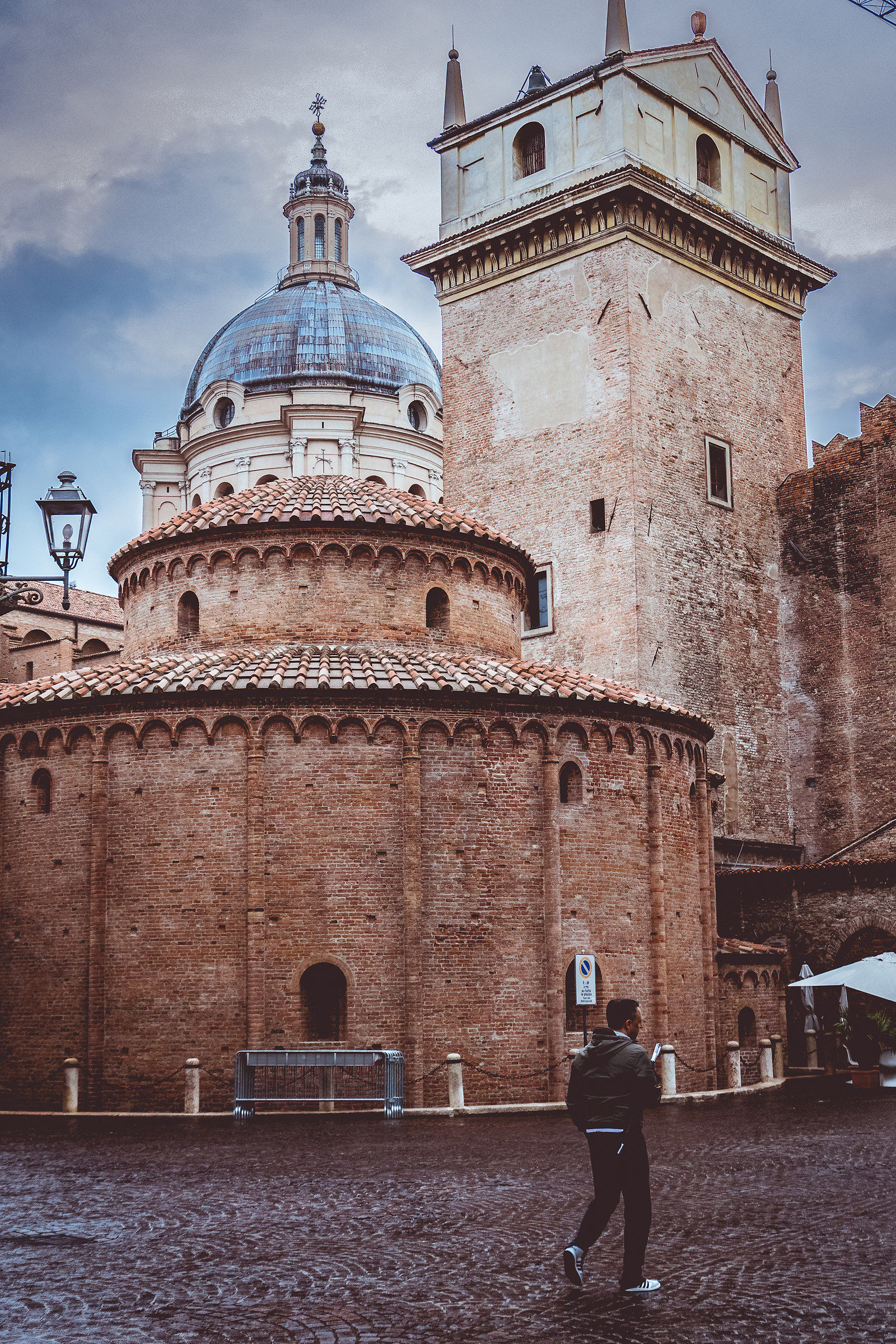 Walking around Mantua