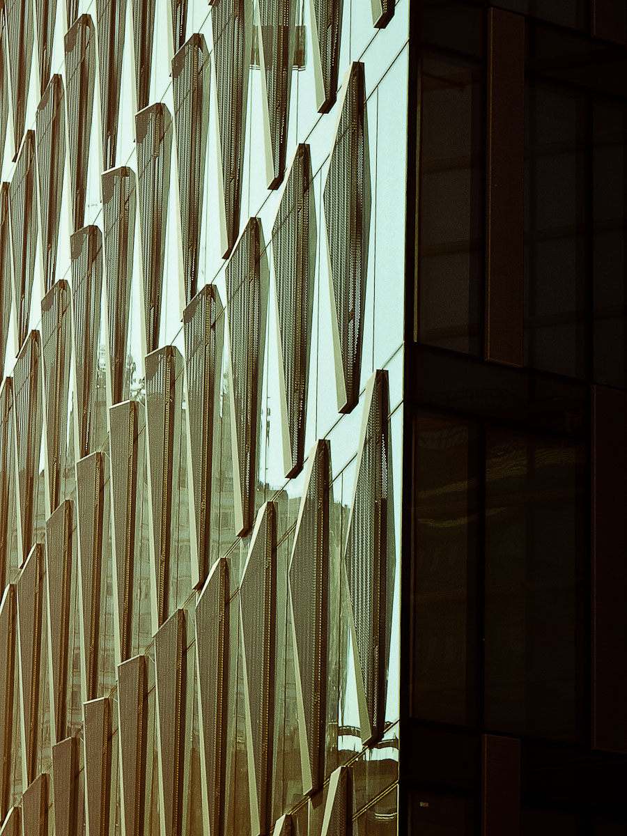 Glass steel and gold 01