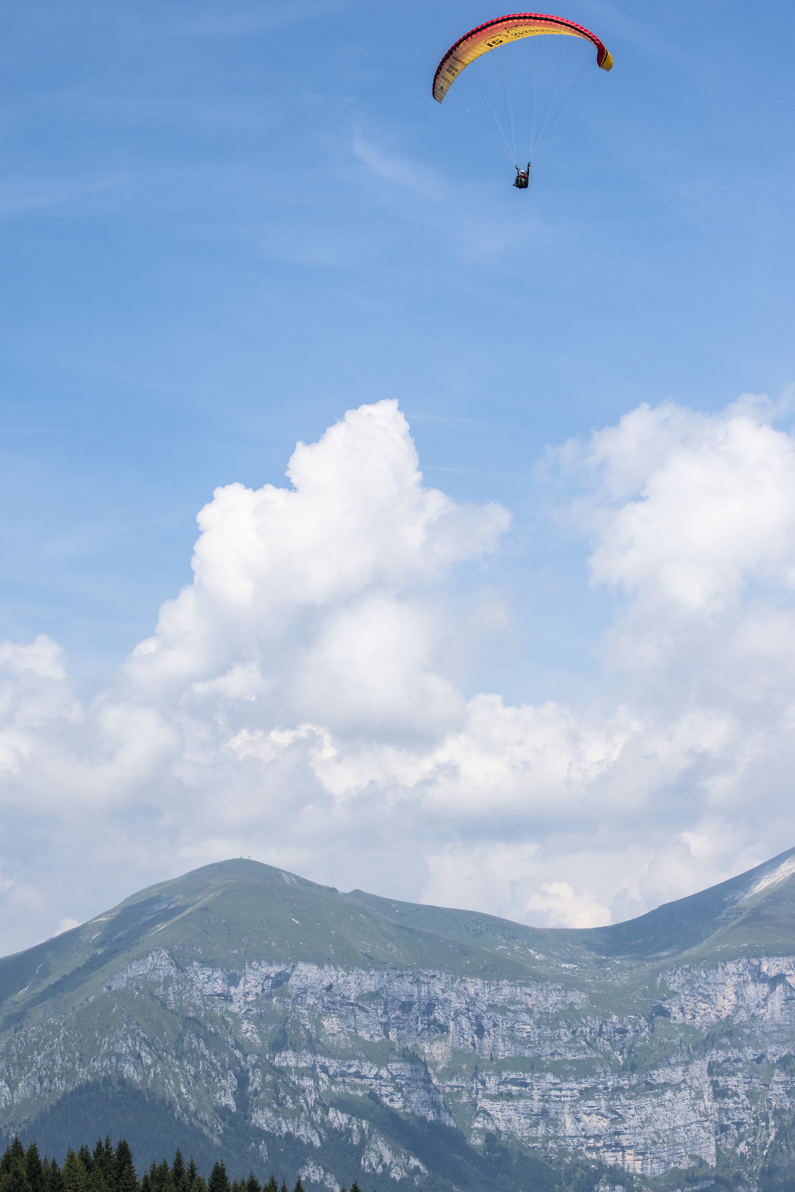 Paragliding on the peaks of Feltrine