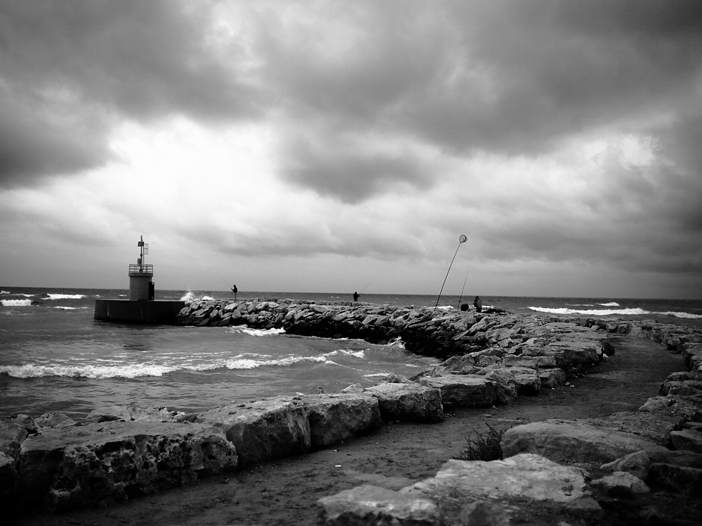 a pesca ad ogni costo..