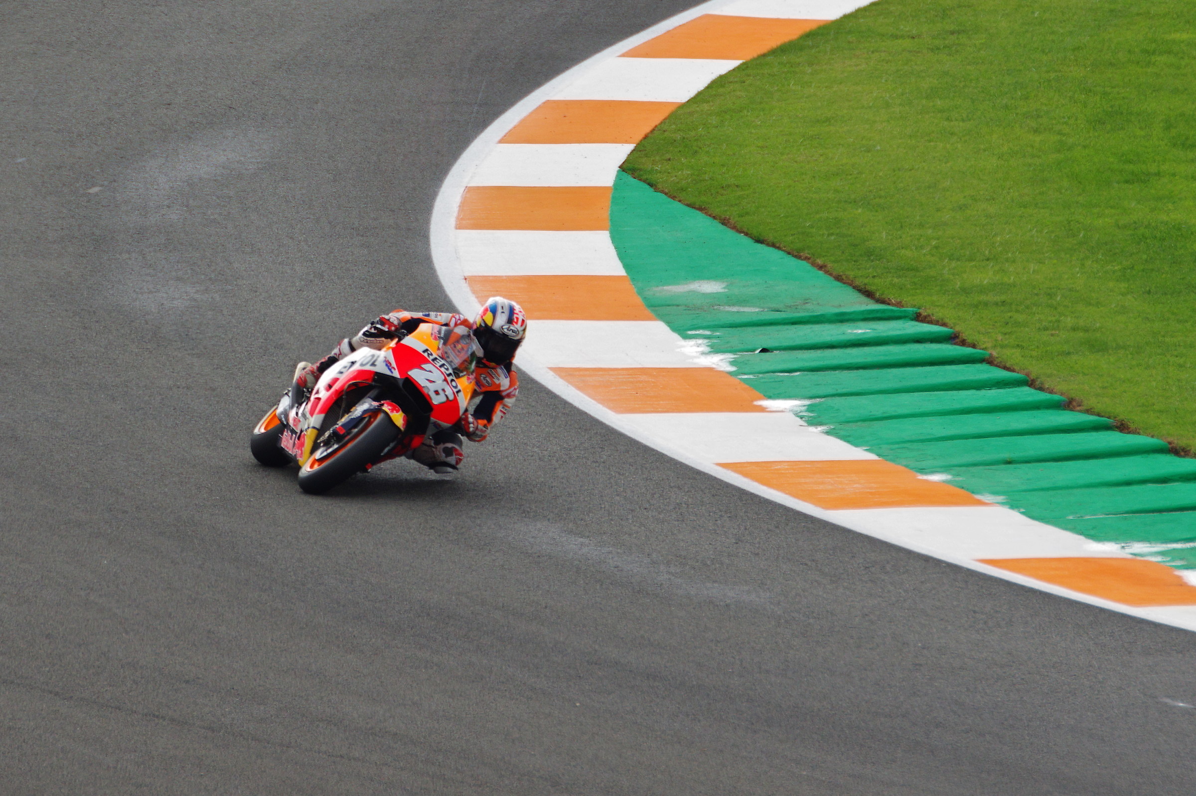 The first curve of the last qualification