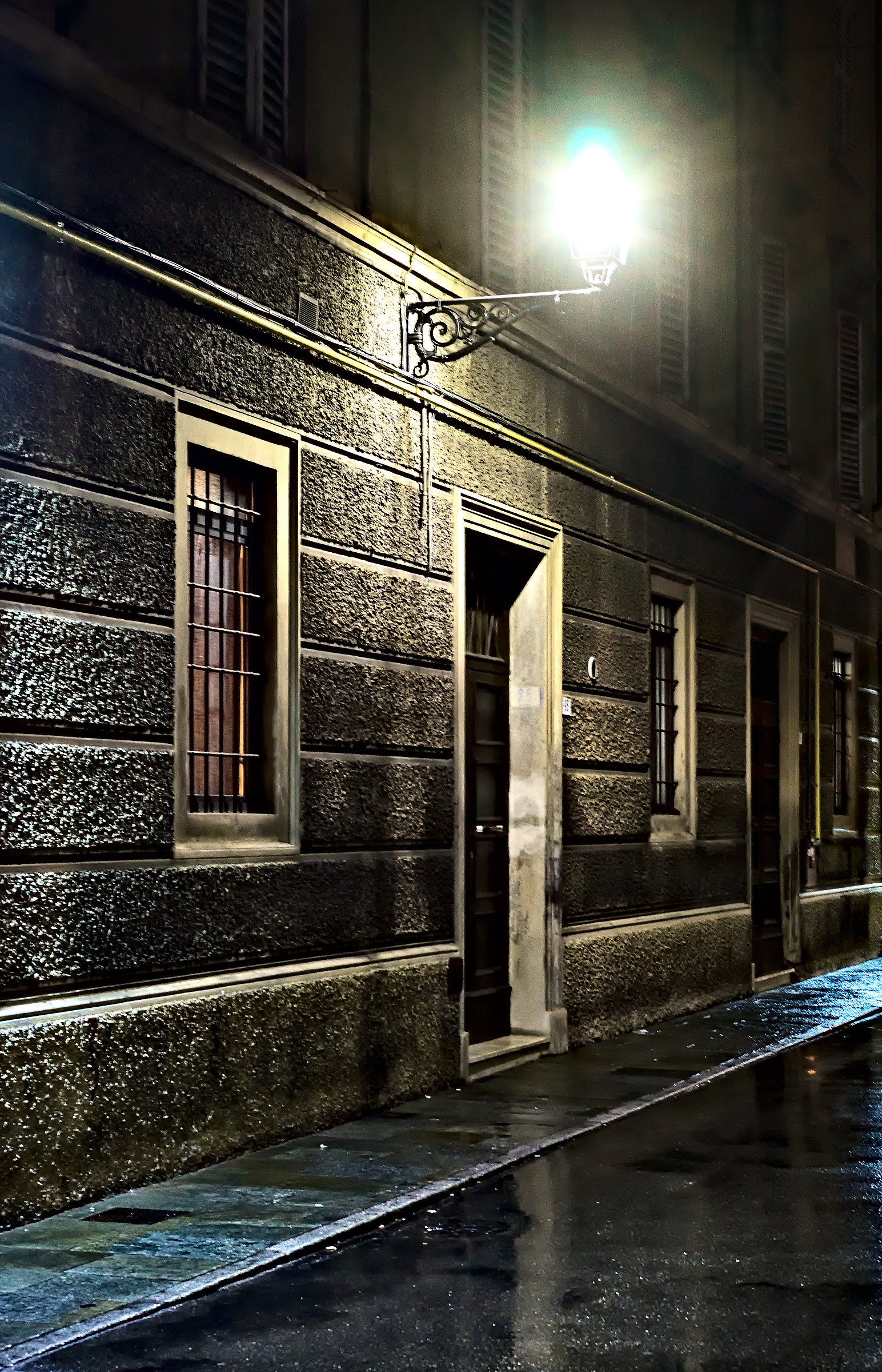 soft colors in a rainy and cold night