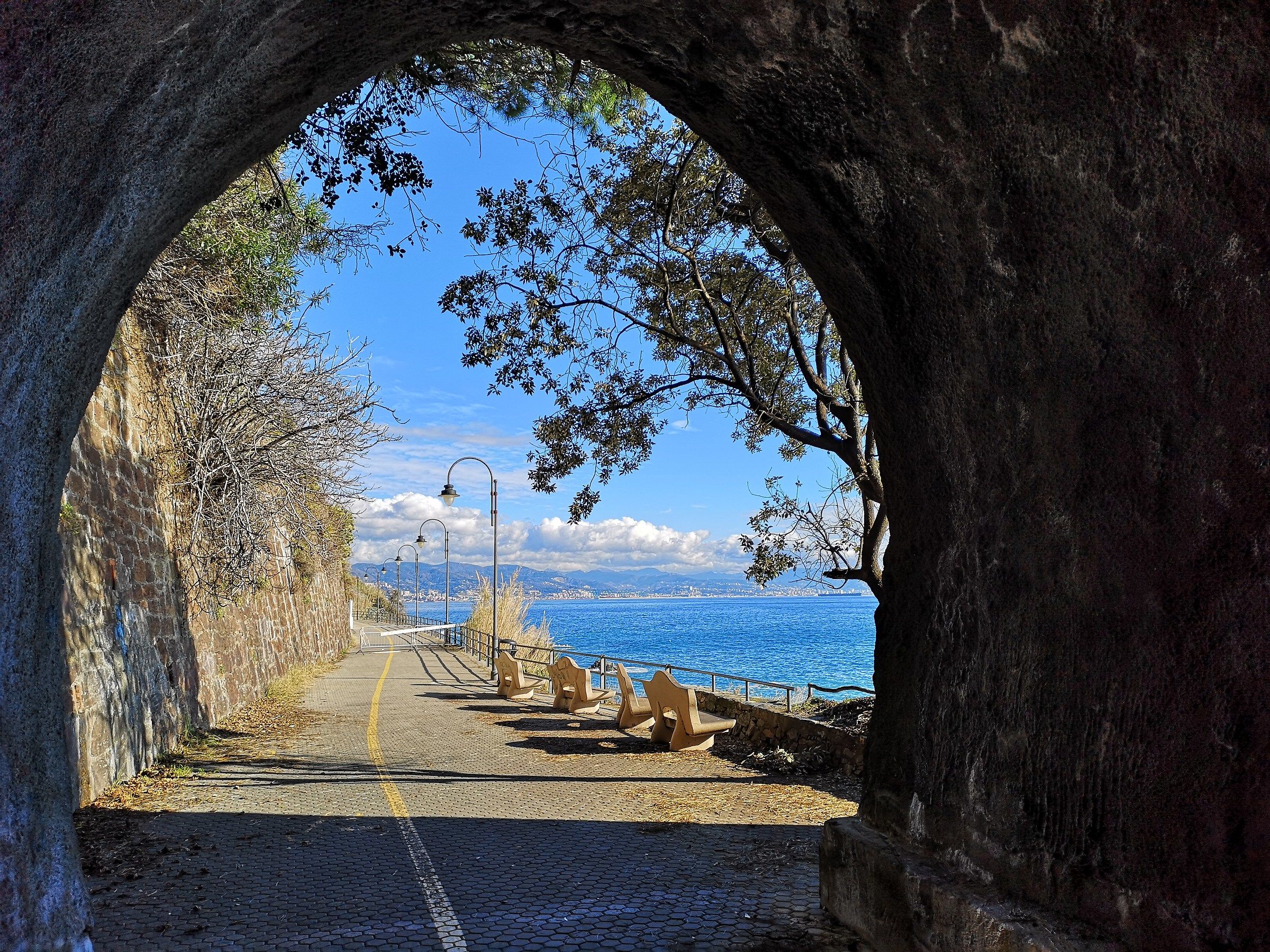 These places in front of the sea....