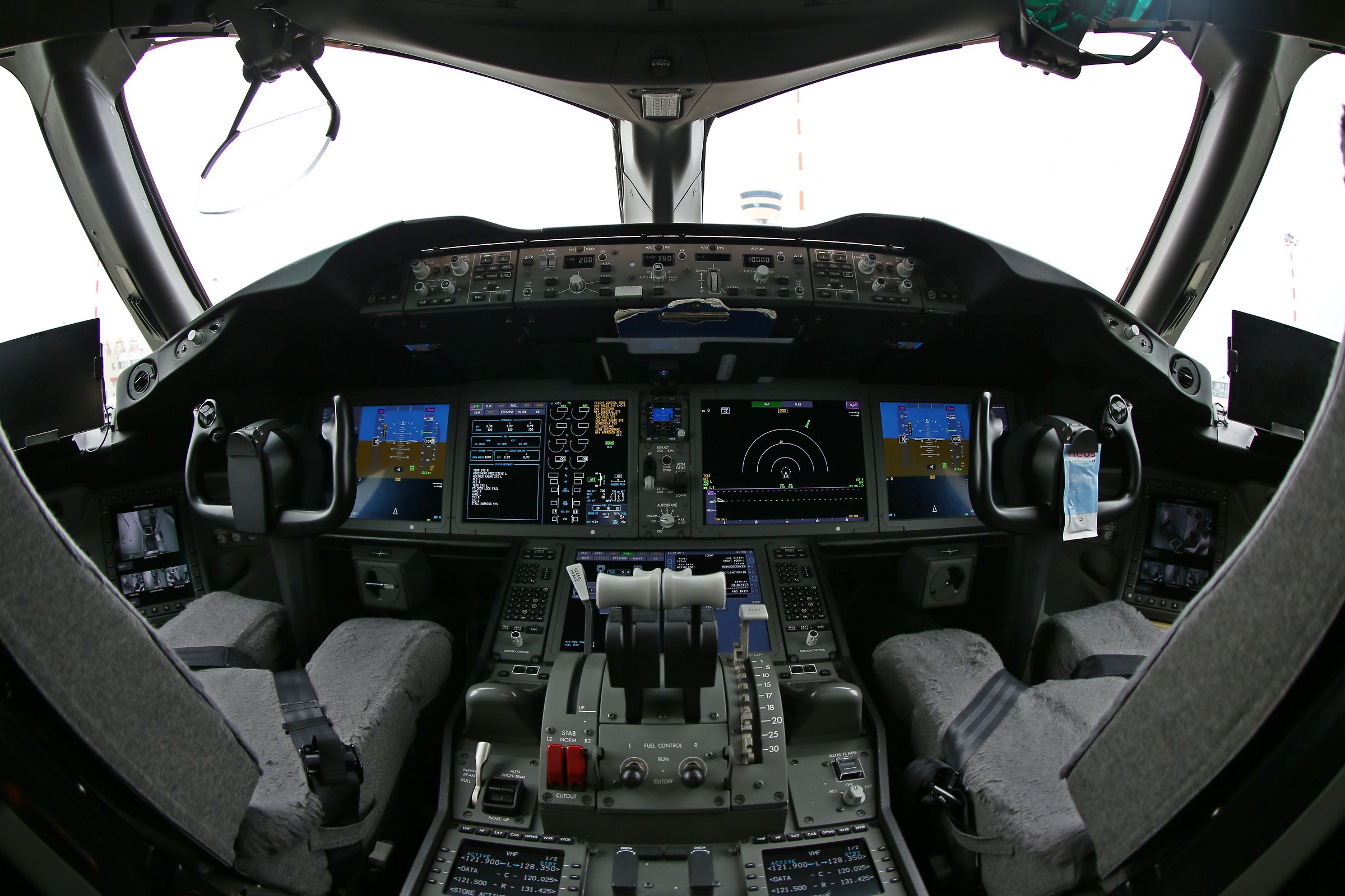 Cockpit Boeing 787 - 9 Dream Liner.