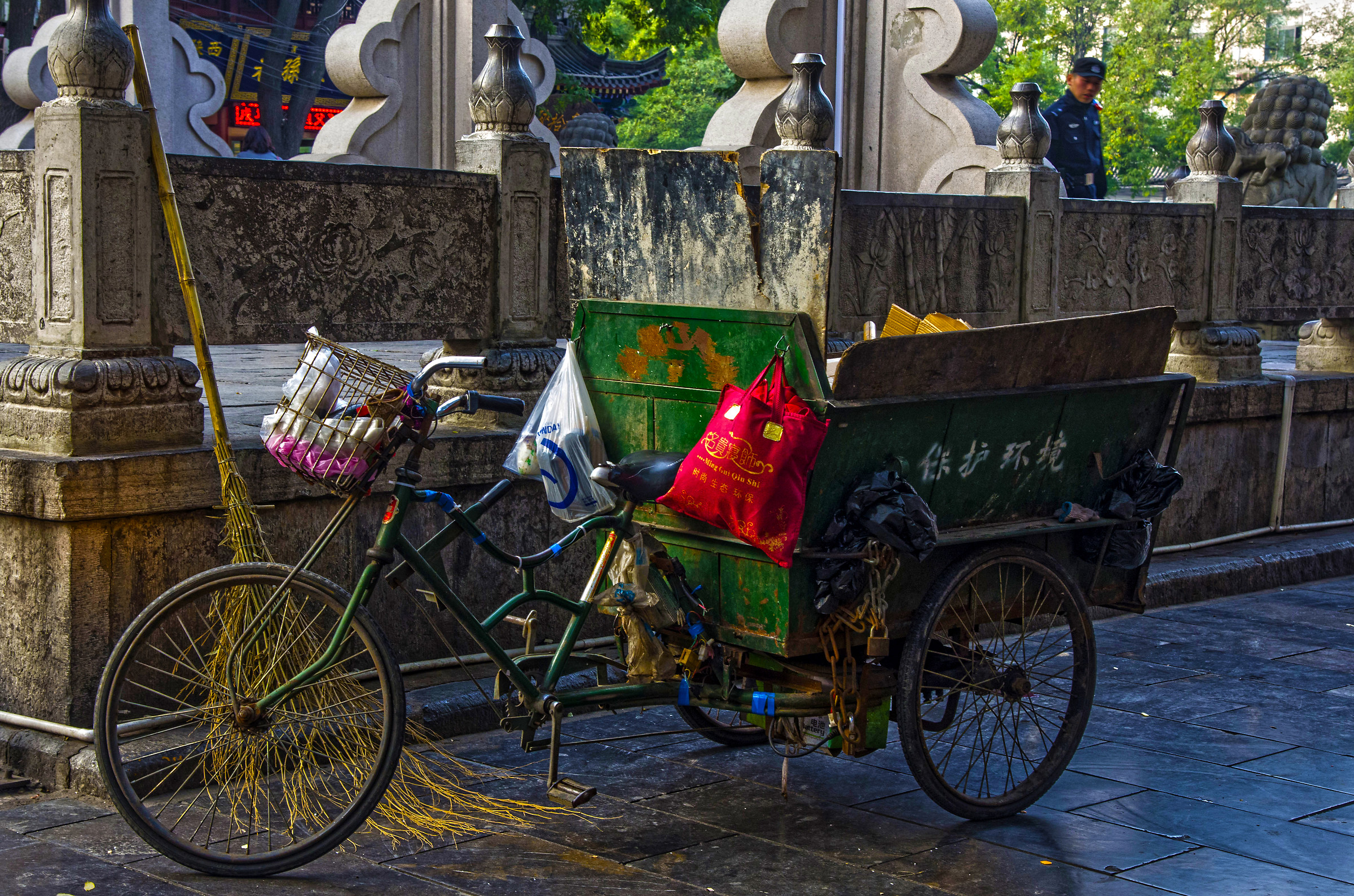 Garbage in the break