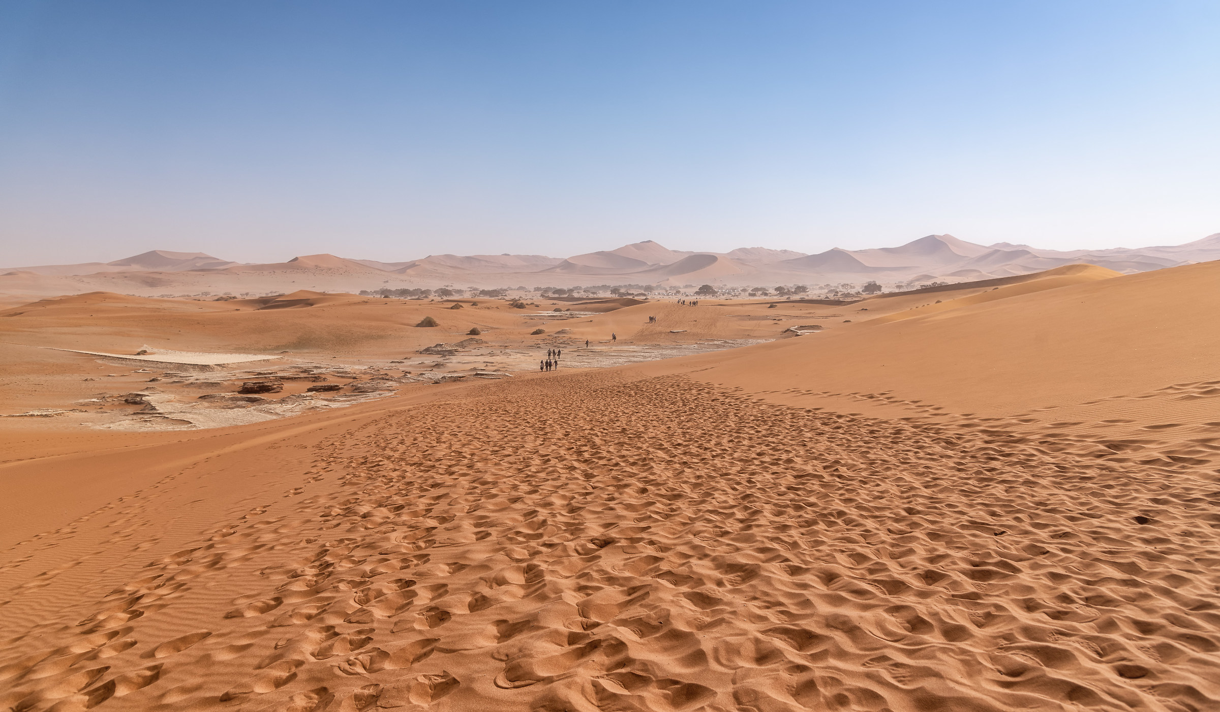 Eternal spaces... untraceable spaces