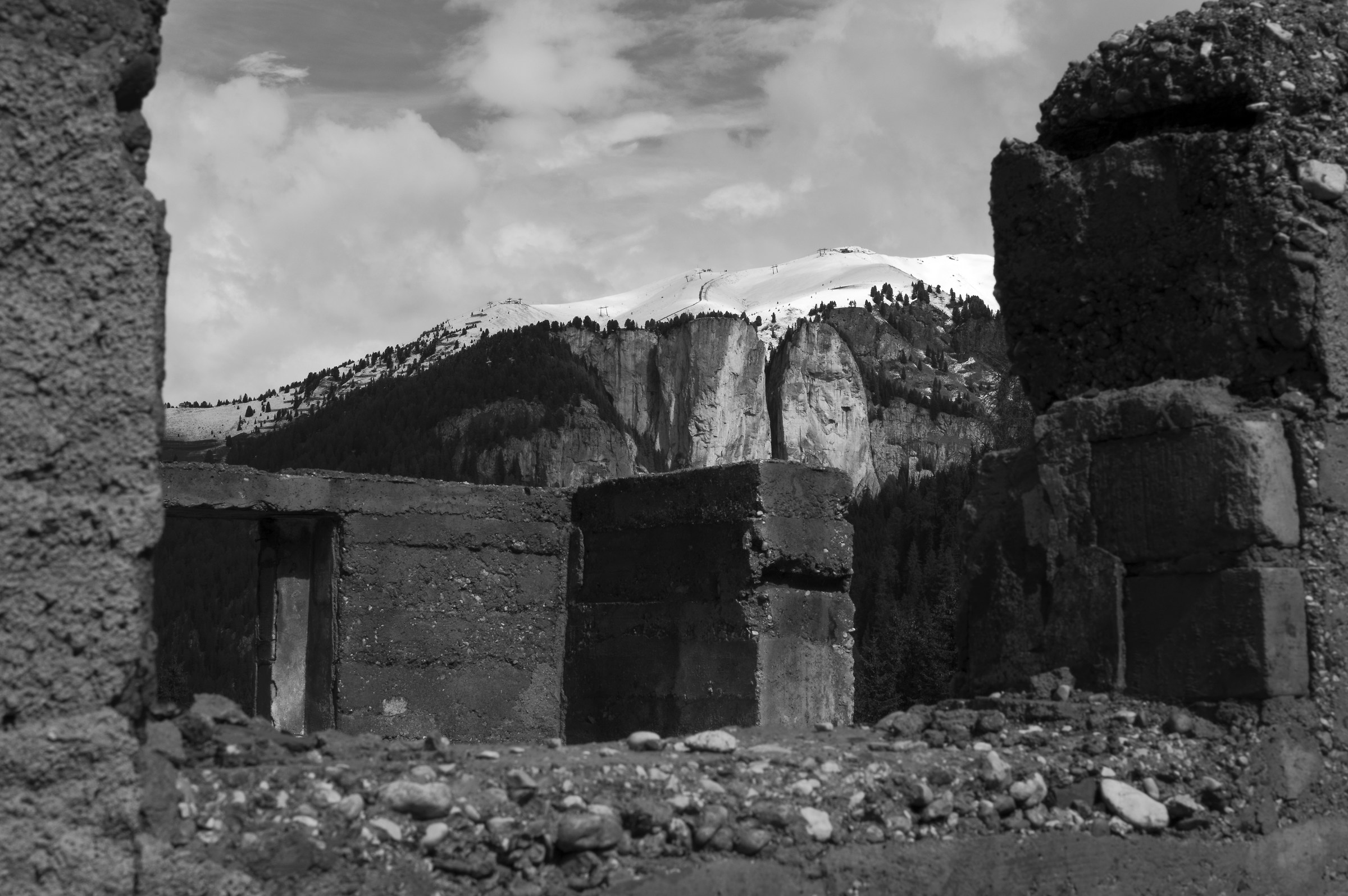 Ciò che rimane e ciò che permane