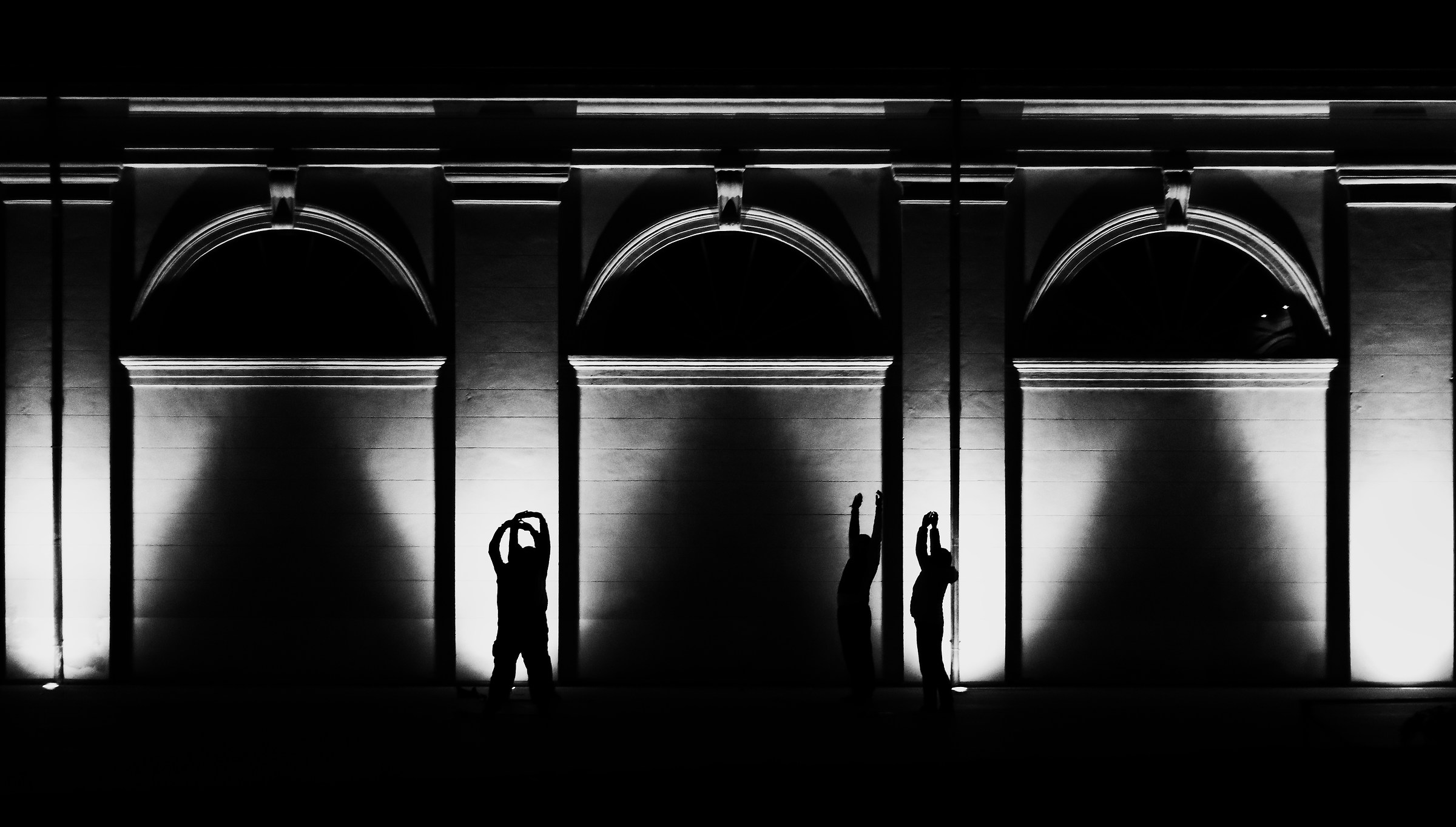 All passengers prepare the game ritual...