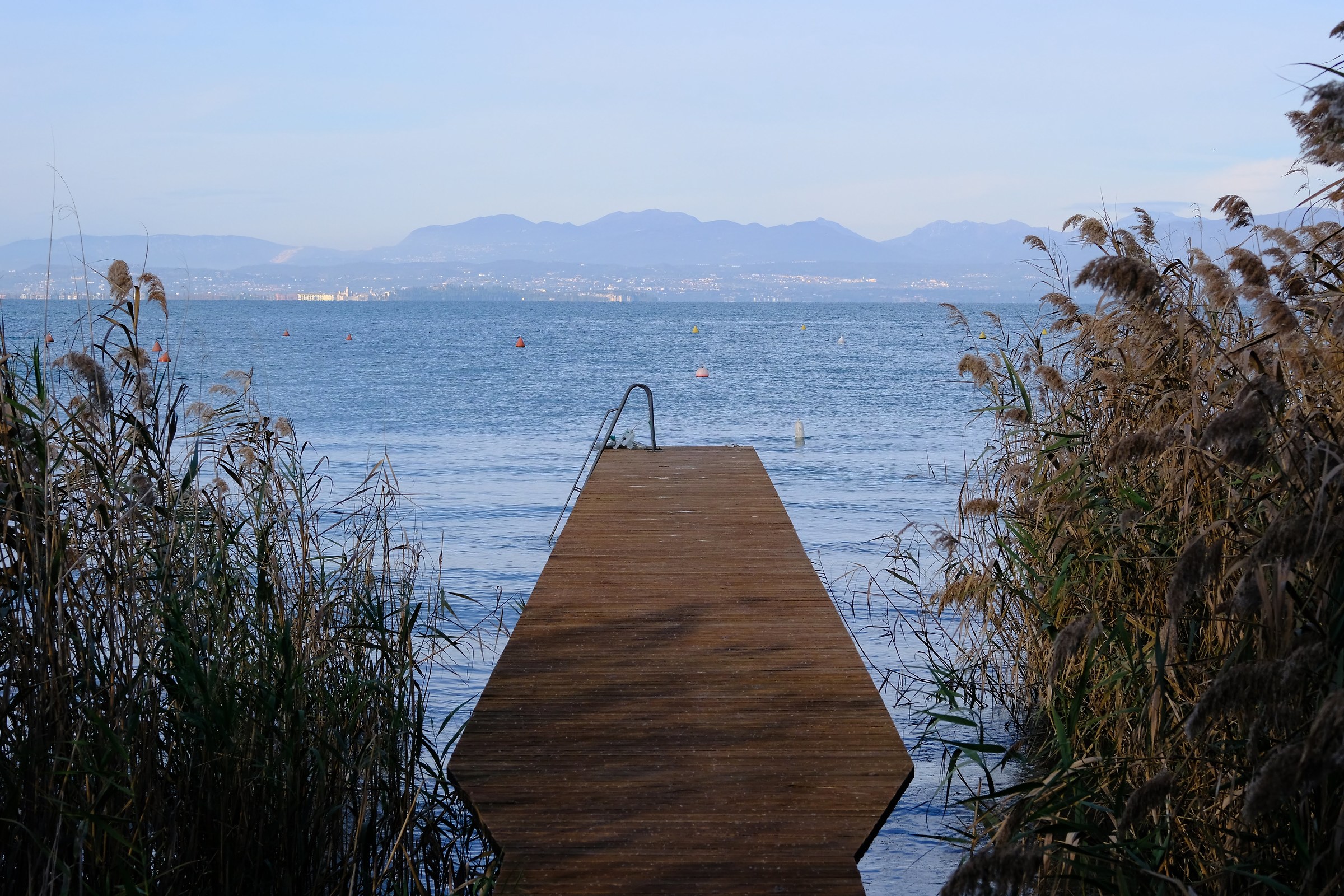 Pontile sul lago di Garda V