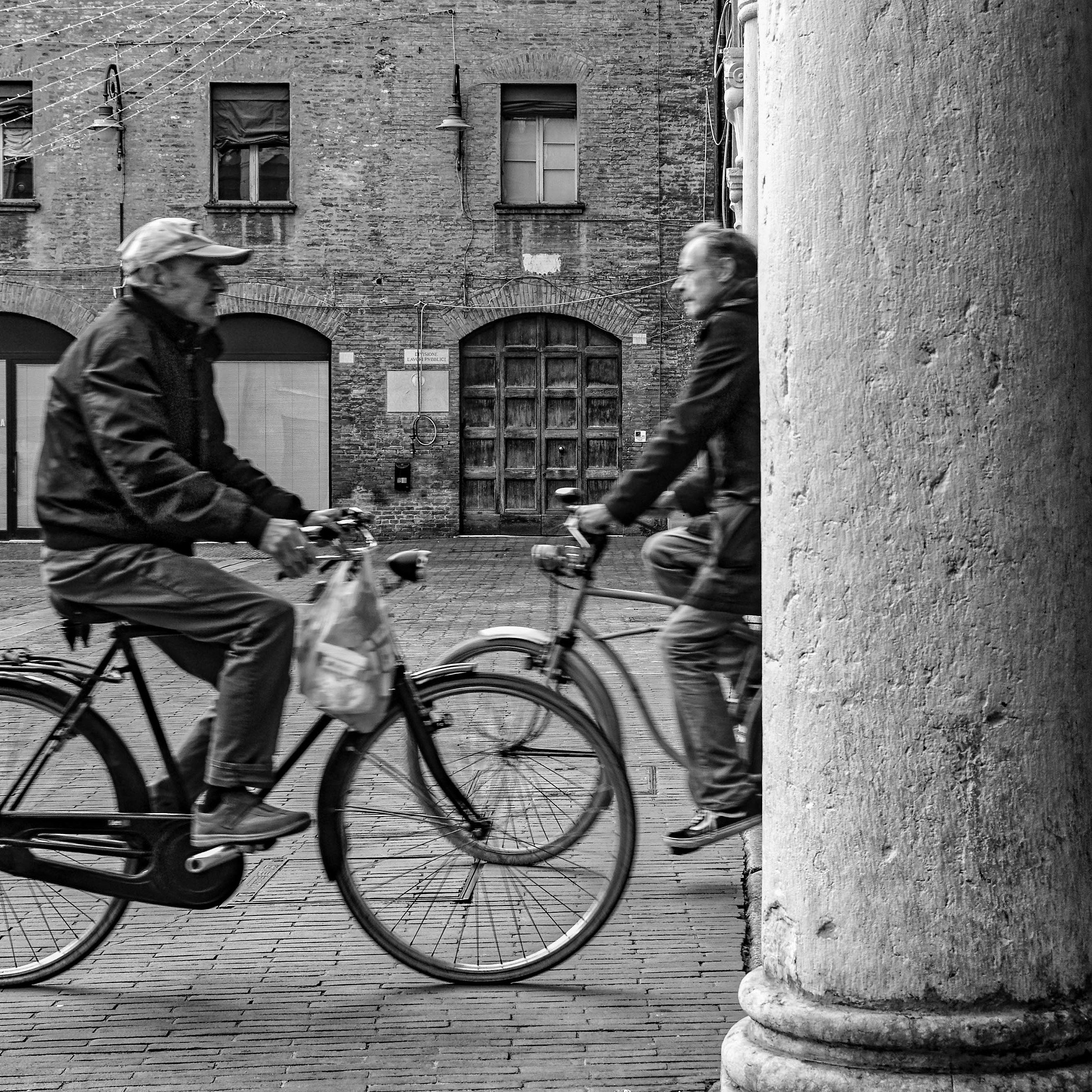 Vivere a Ferrara - In&out