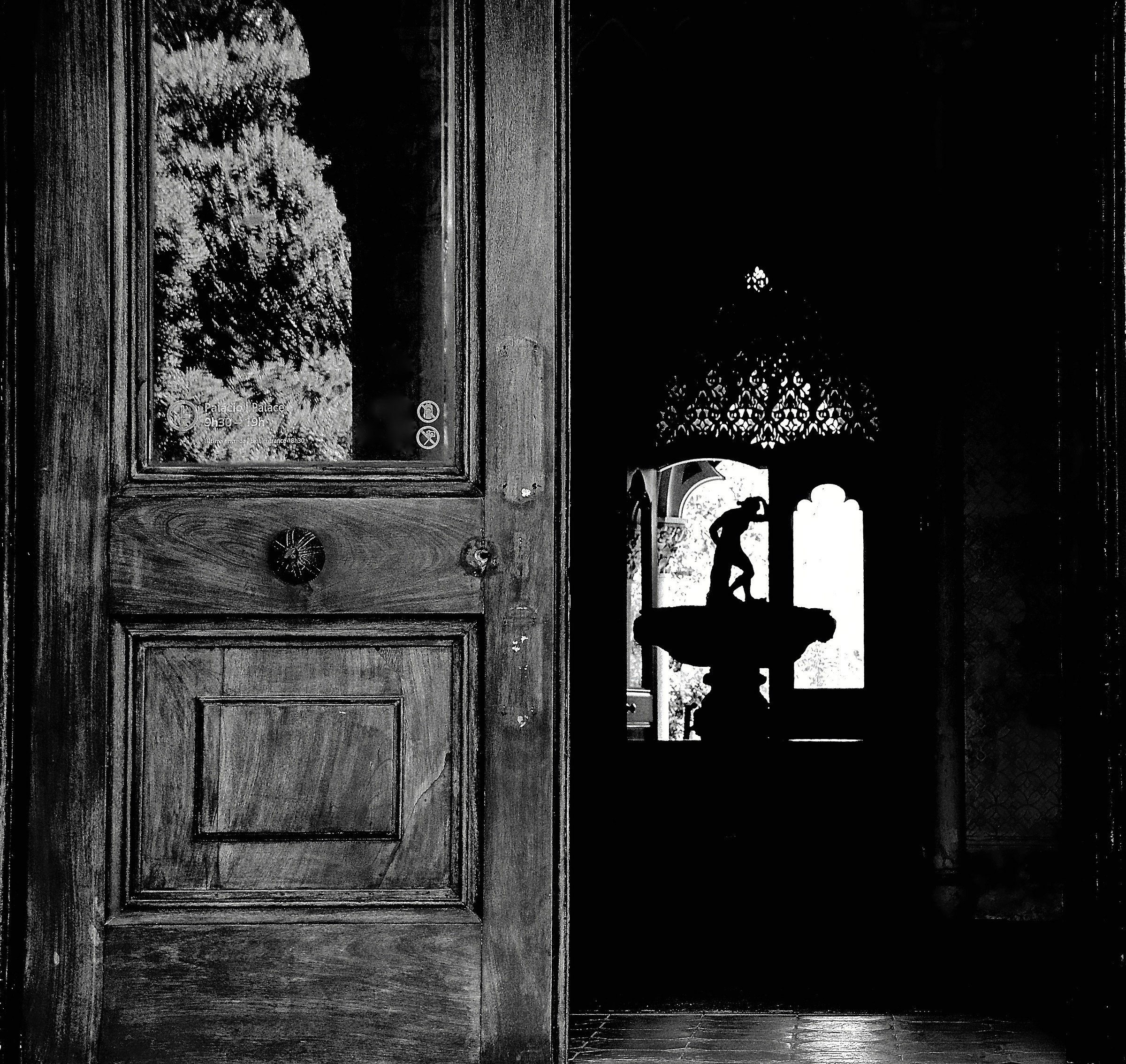 Opening a door to Sintra