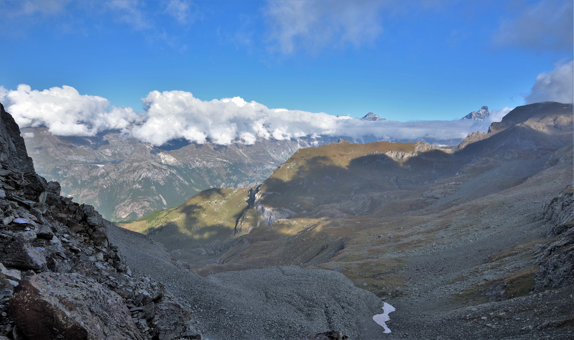 We are halfway up the screeion of the 2 Tournali