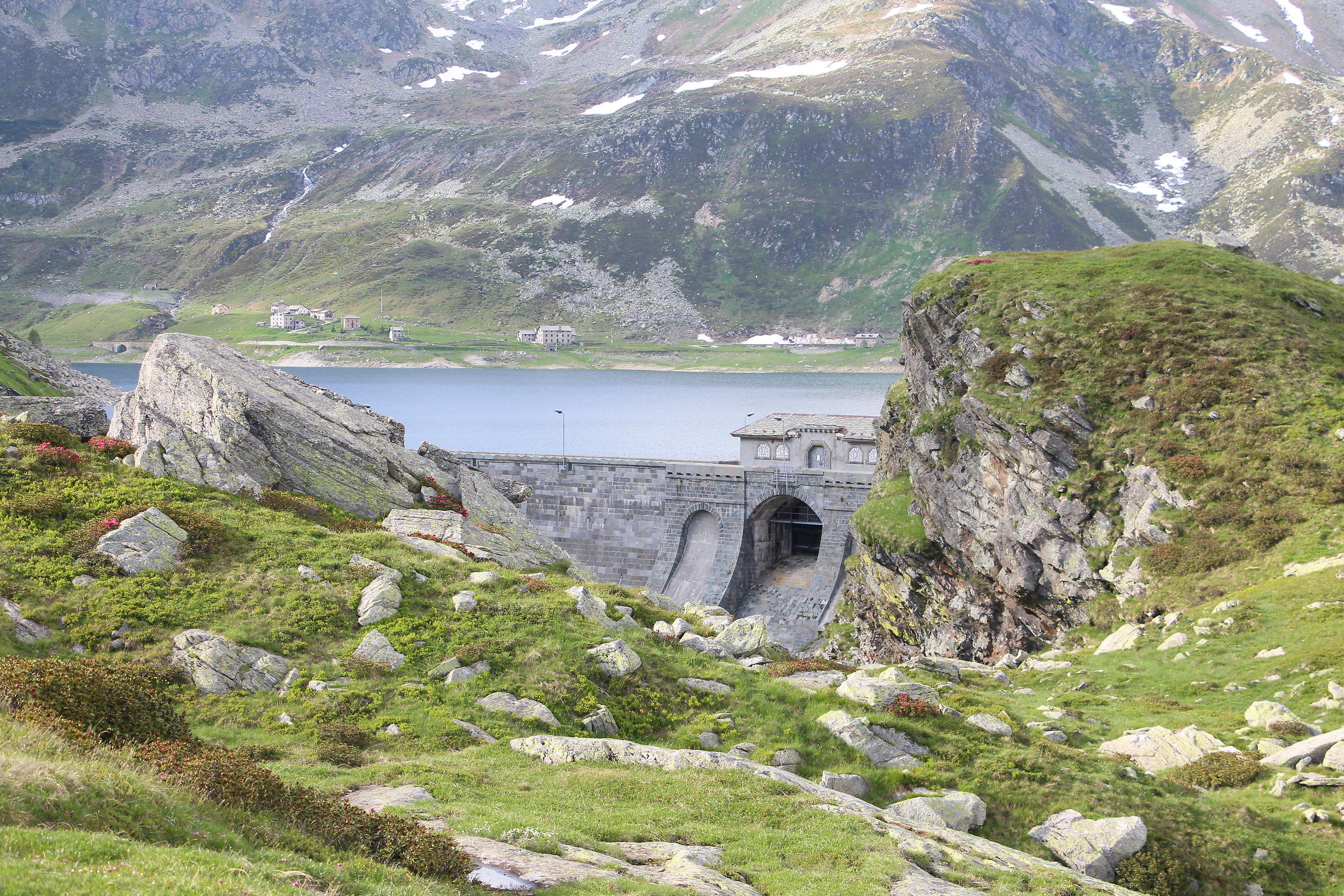 Scarico diga cardenello