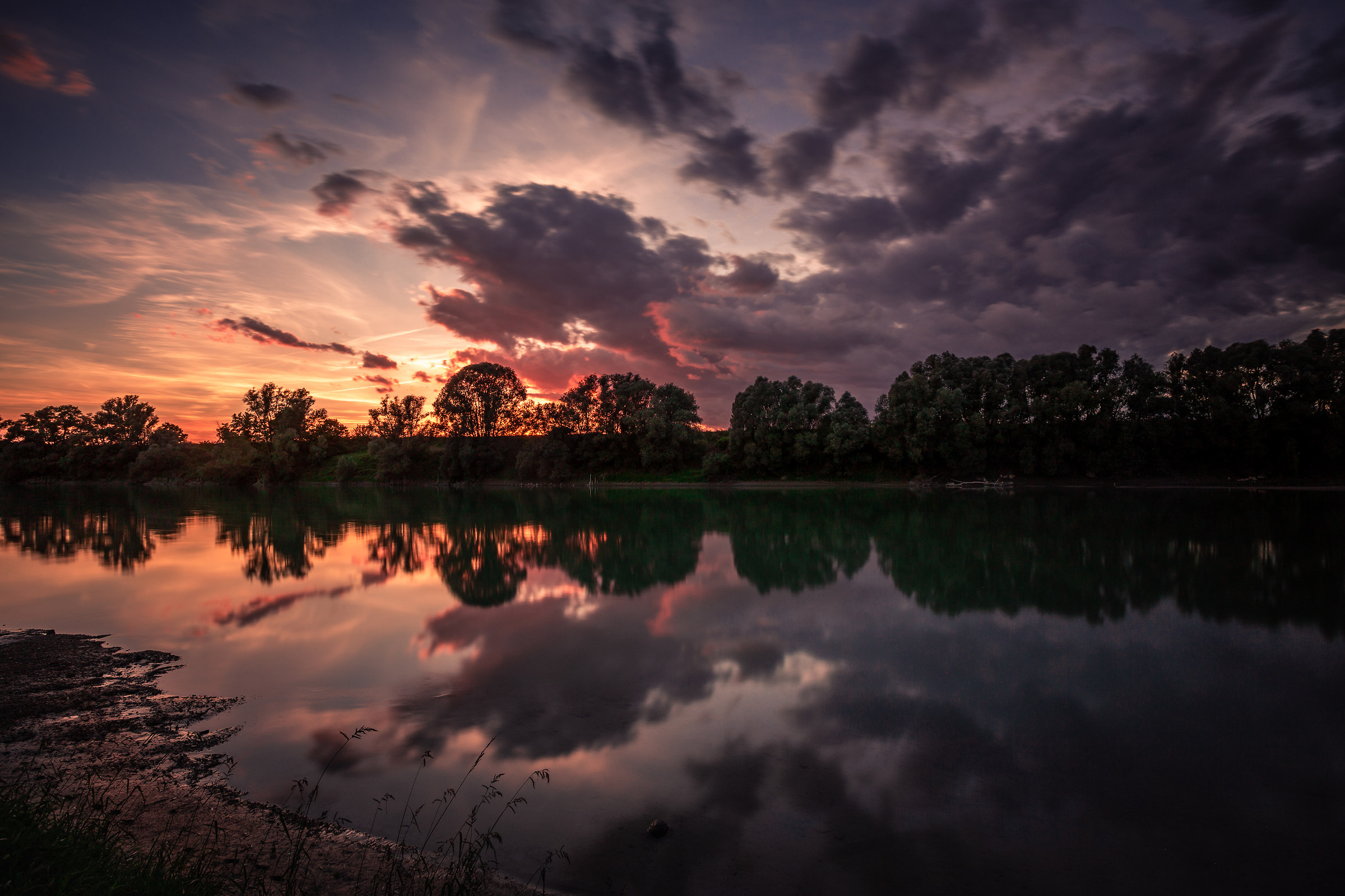 Tramonto sul fiume Adige