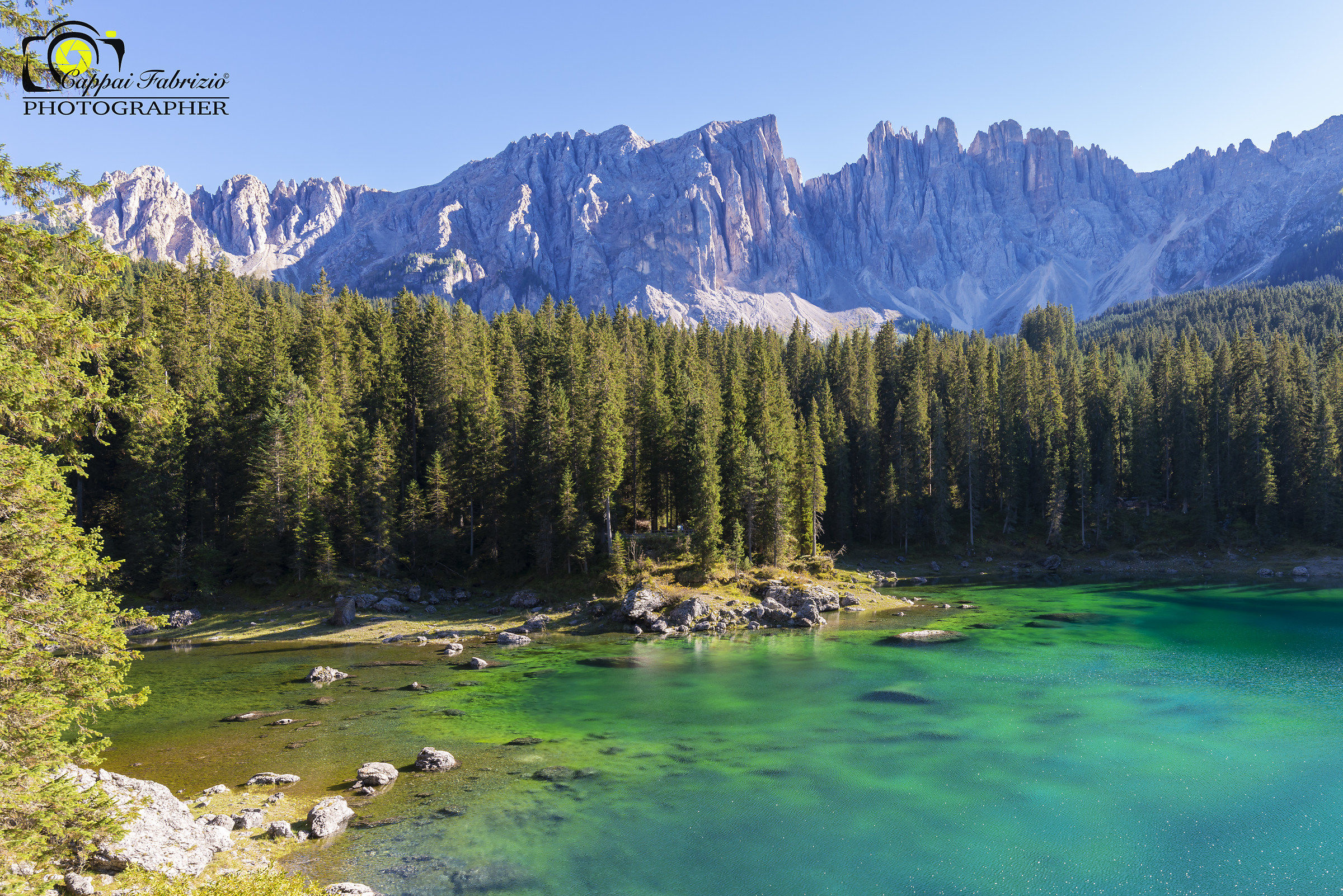 Lago di Carezza a poche settimane prima del disastro..
