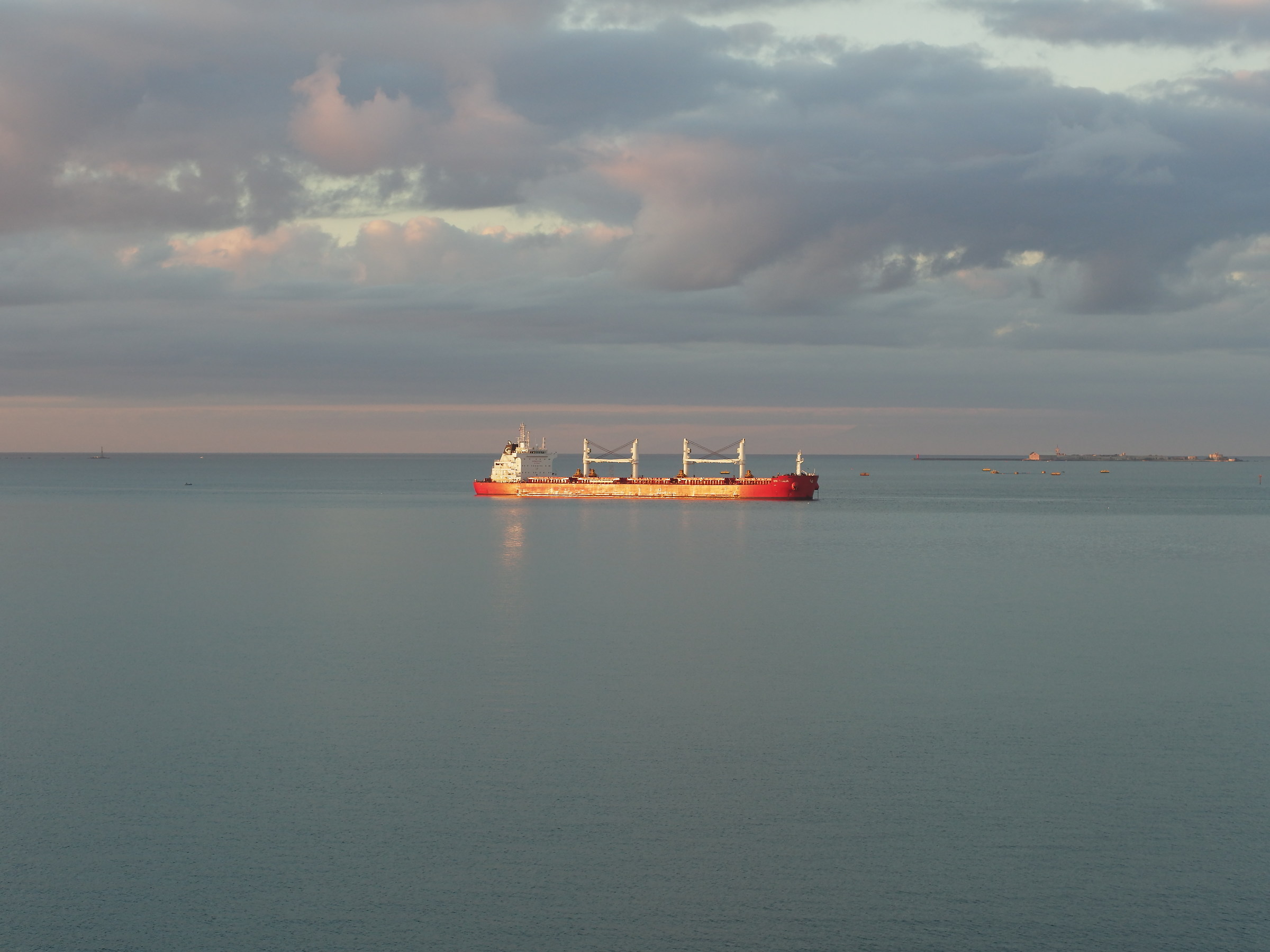 Yi M1 43mm F/4.5 1/250 ISO200 EV + 0.0 native JPEG