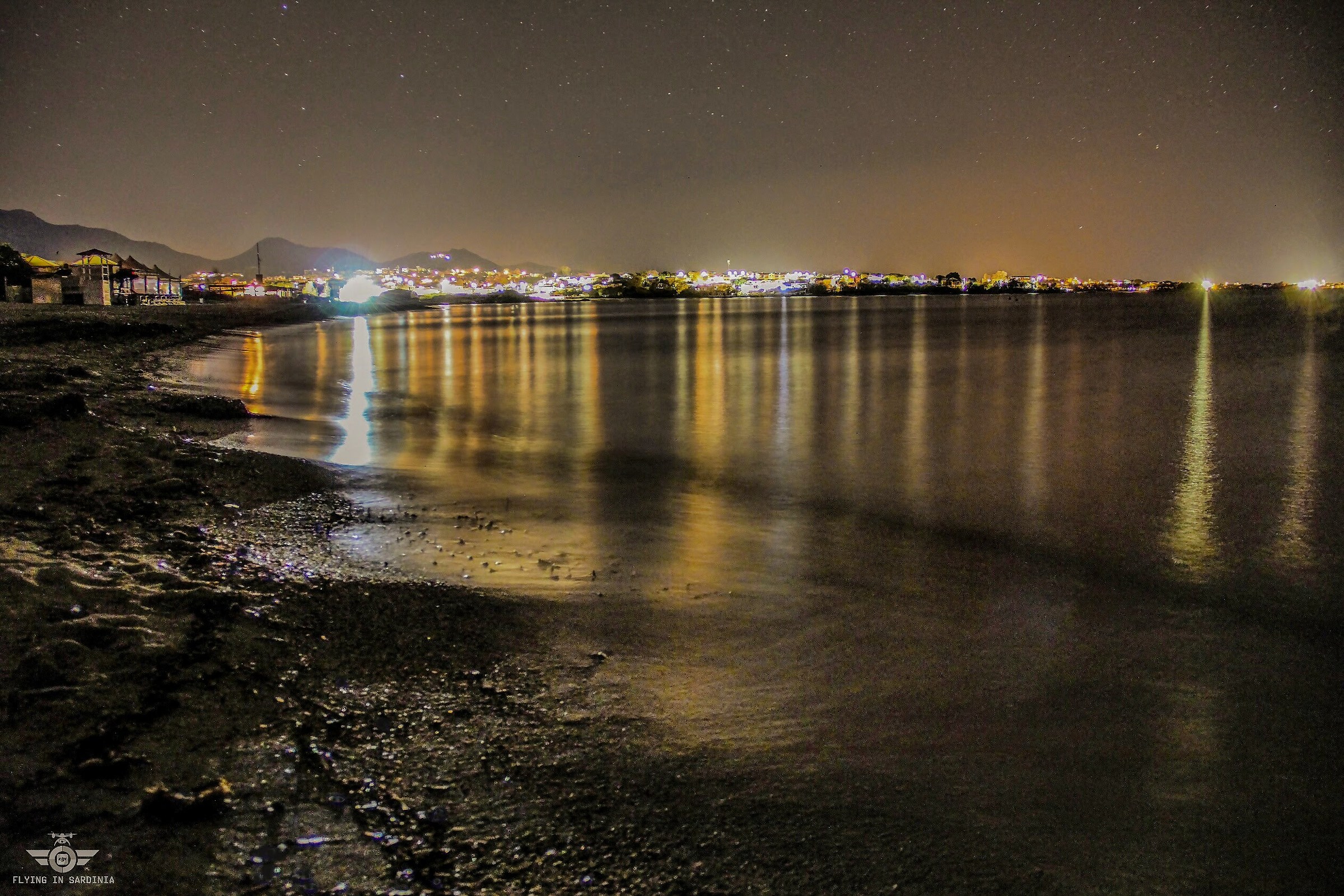 Spiaggia Pittulongu notturna